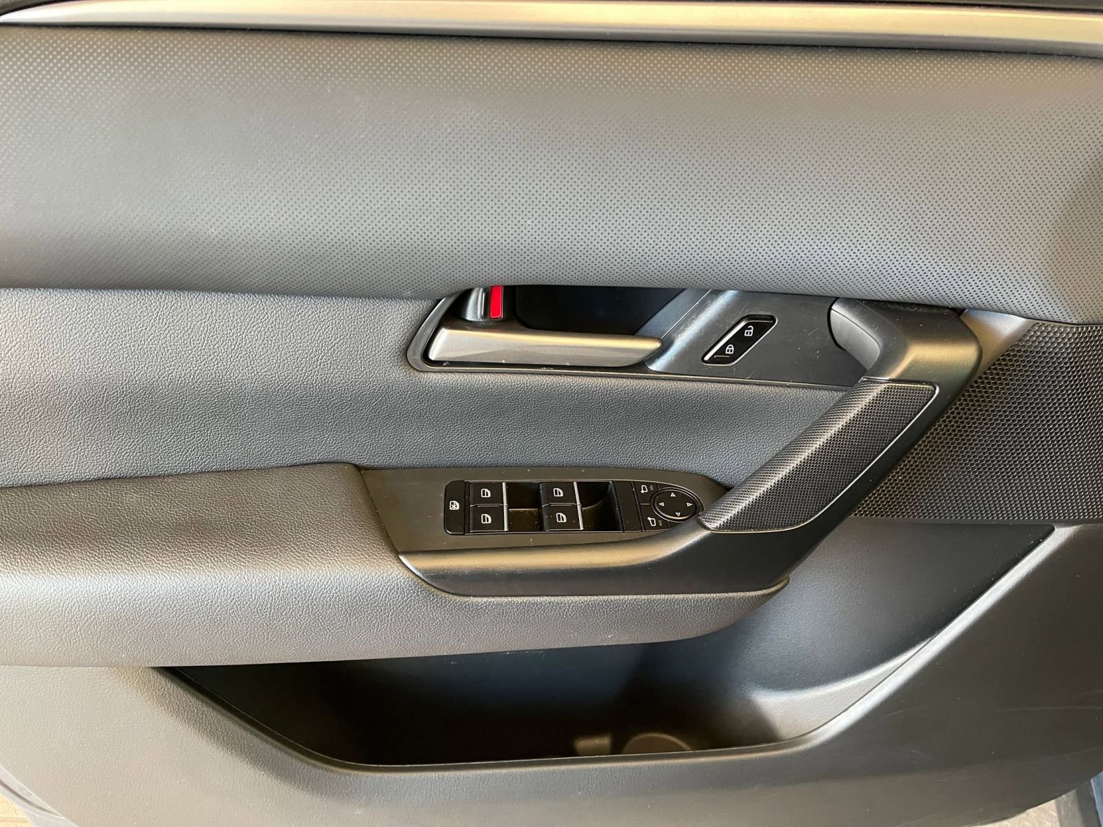 Thumbnail: 2025 Mazda CX-50 - 20