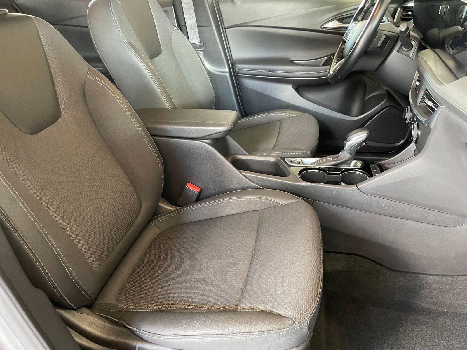 Thumbnail: 2025 Buick Encore GX - 34