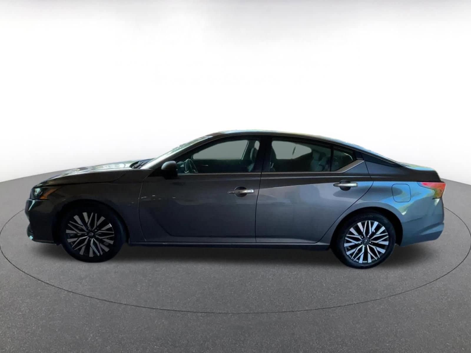 Thumbnail: 2025 Nissan Altima - 8