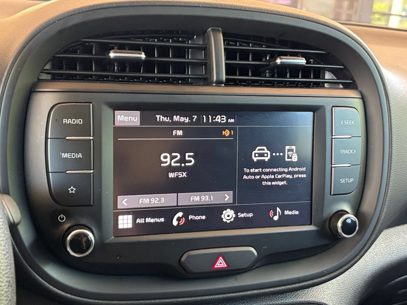2025 Kia Soul LX - Photo 16