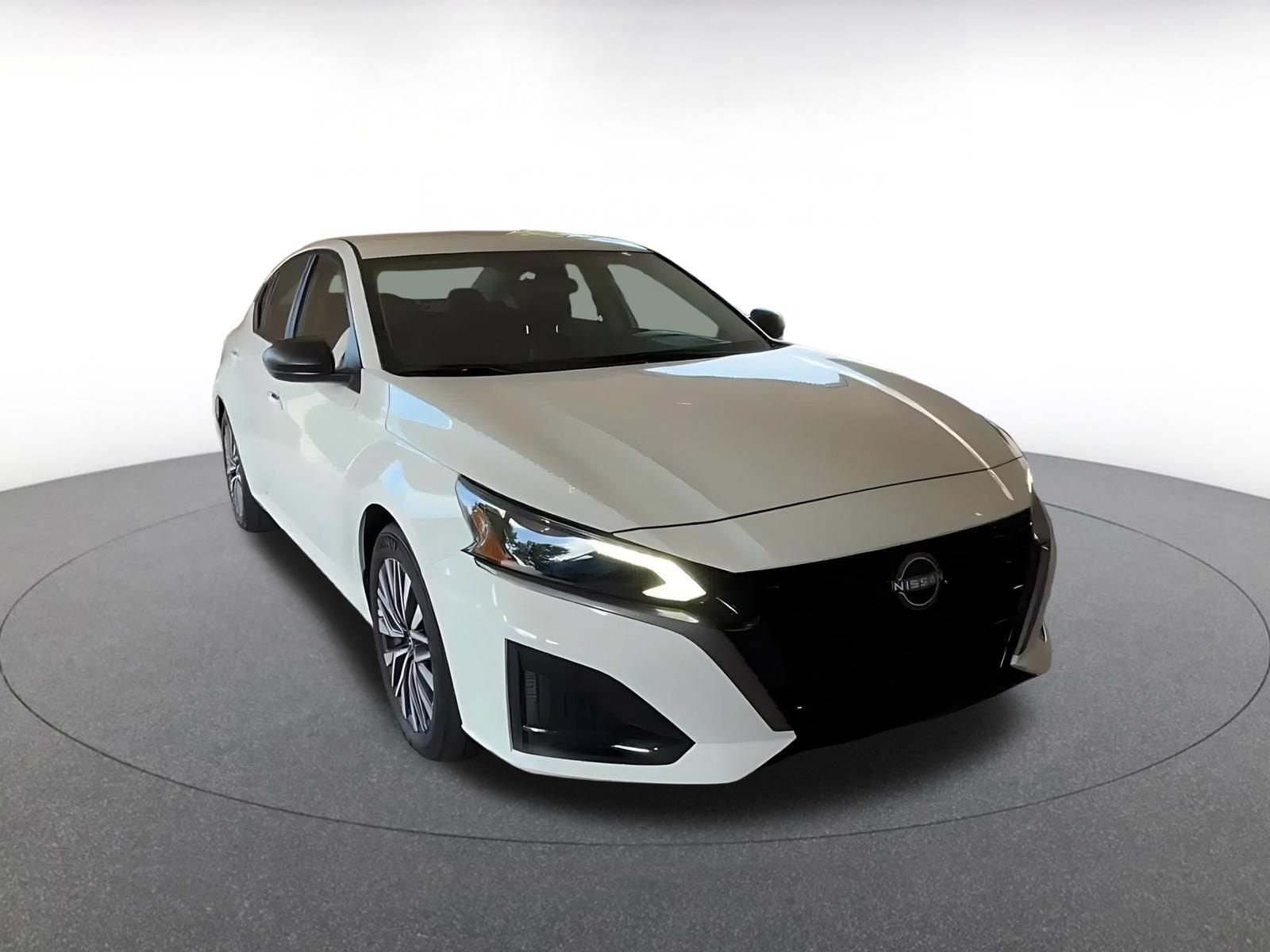 Thumbnail: 2026 Nissan Altima - 3