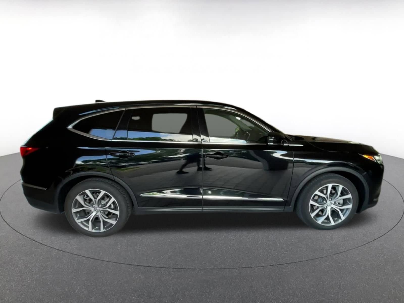 Thumbnail: 2023 Acura MDX - 16