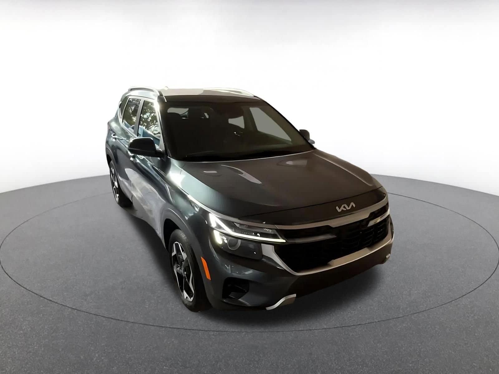 Thumbnail: 2025 Kia Seltos - 3