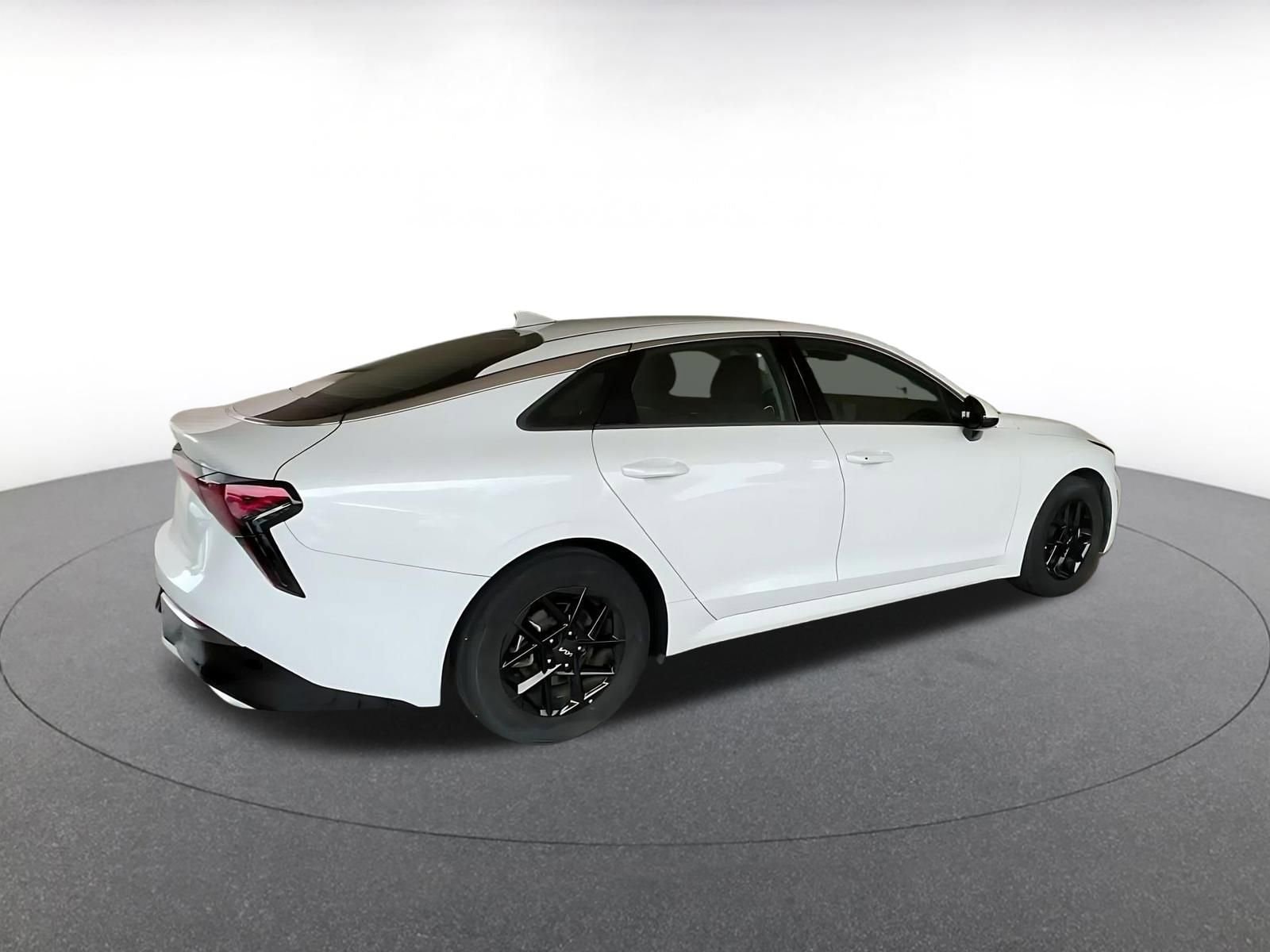 Thumbnail: 2025 Kia K5 - 15