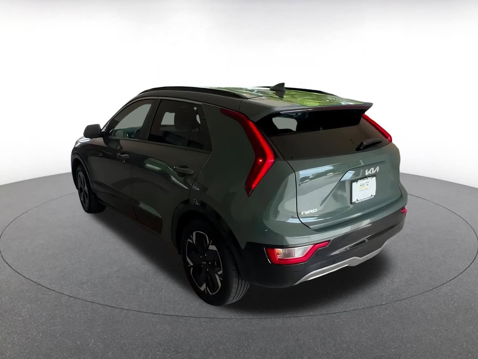 Thumbnail: 2023 Kia Niro - 11
