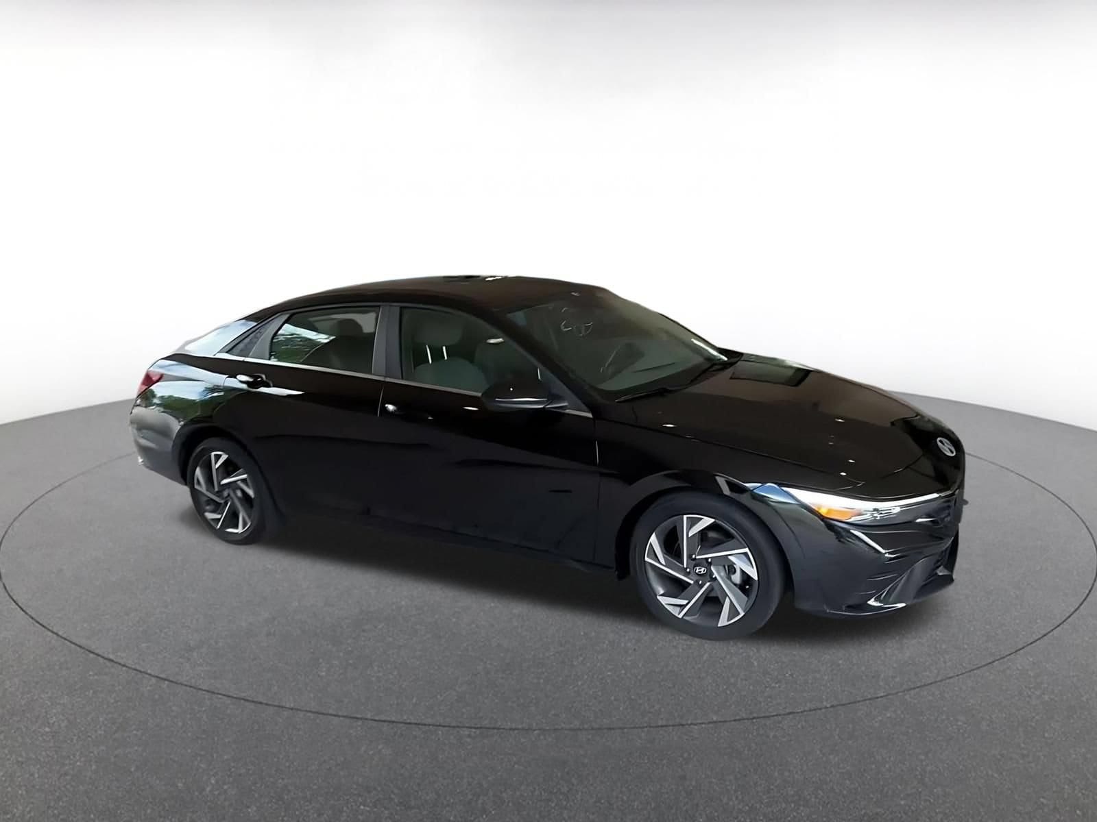 Thumbnail: 2025 Hyundai Elantra - 2