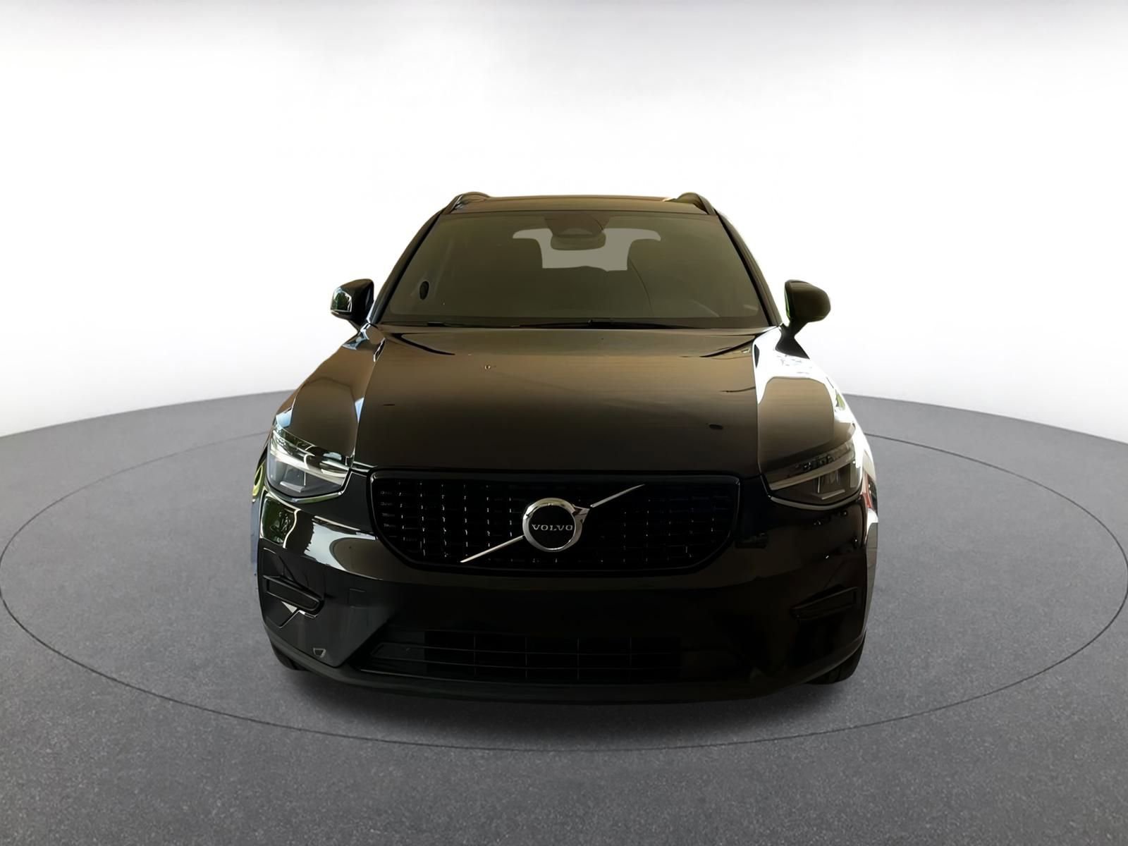 Thumbnail: 2024 Volvo XC40 - 11
