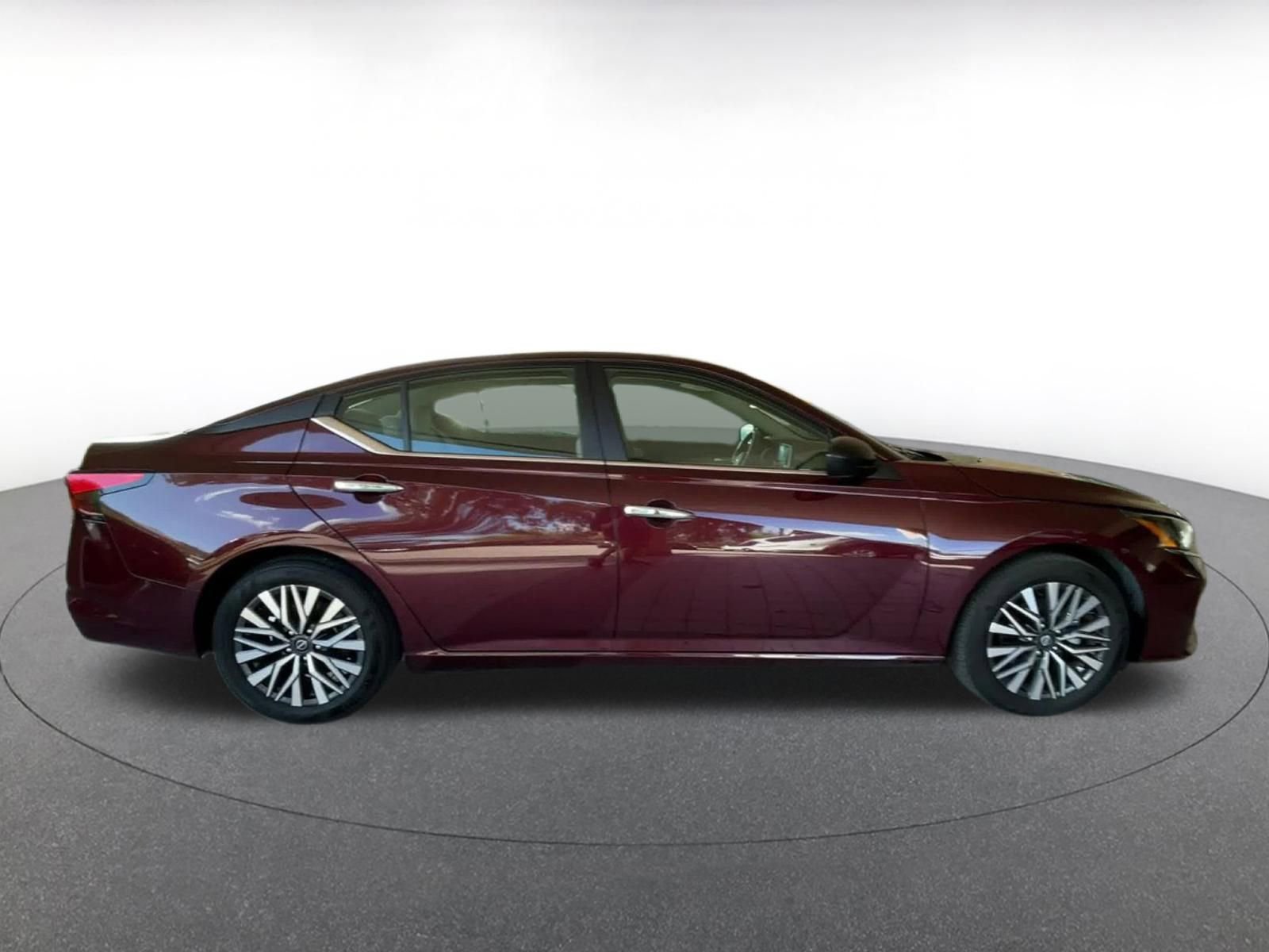 Thumbnail: 2025 Nissan Altima - 16