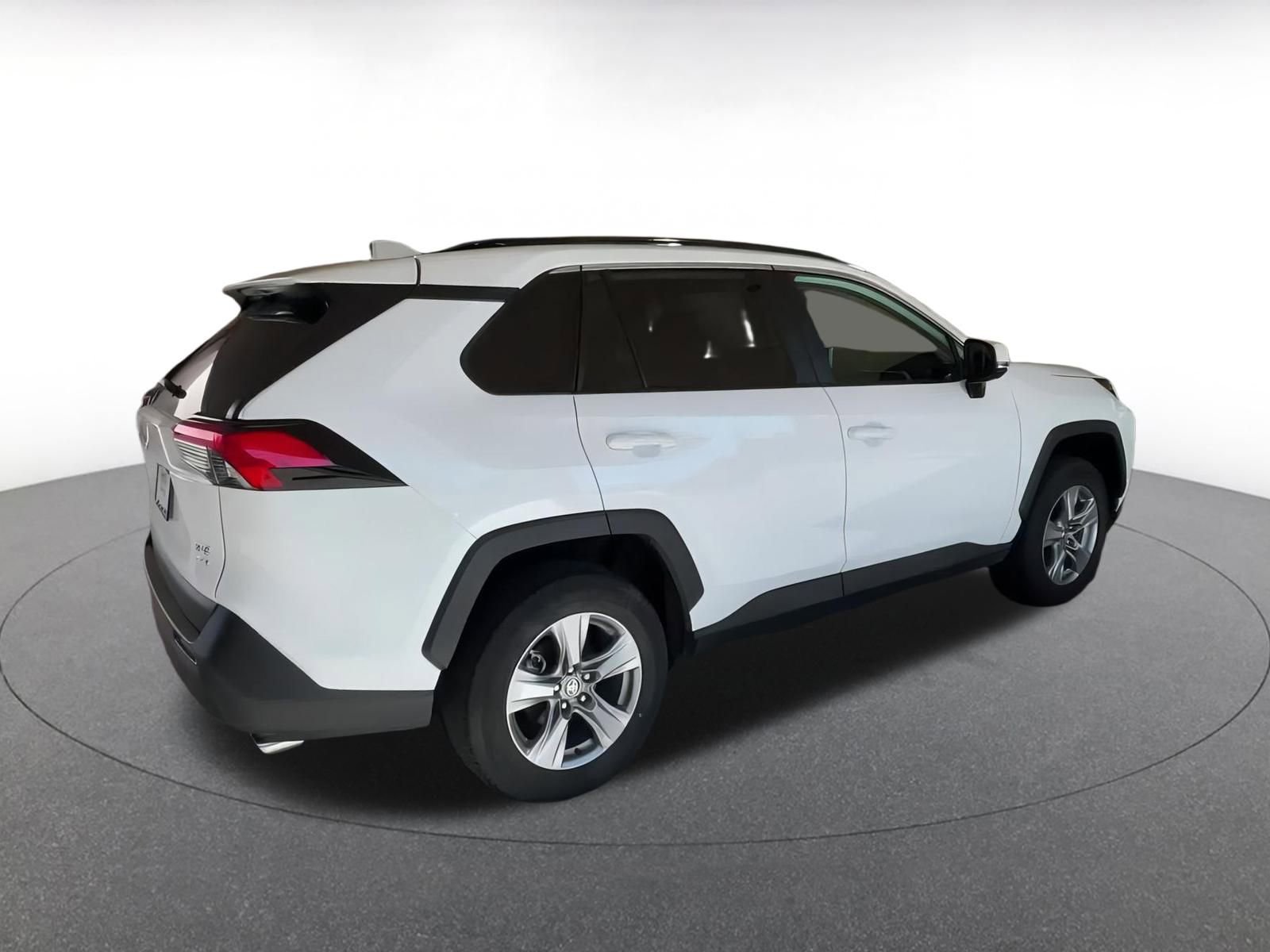 Thumbnail: 2025 Toyota RAV4 - 15