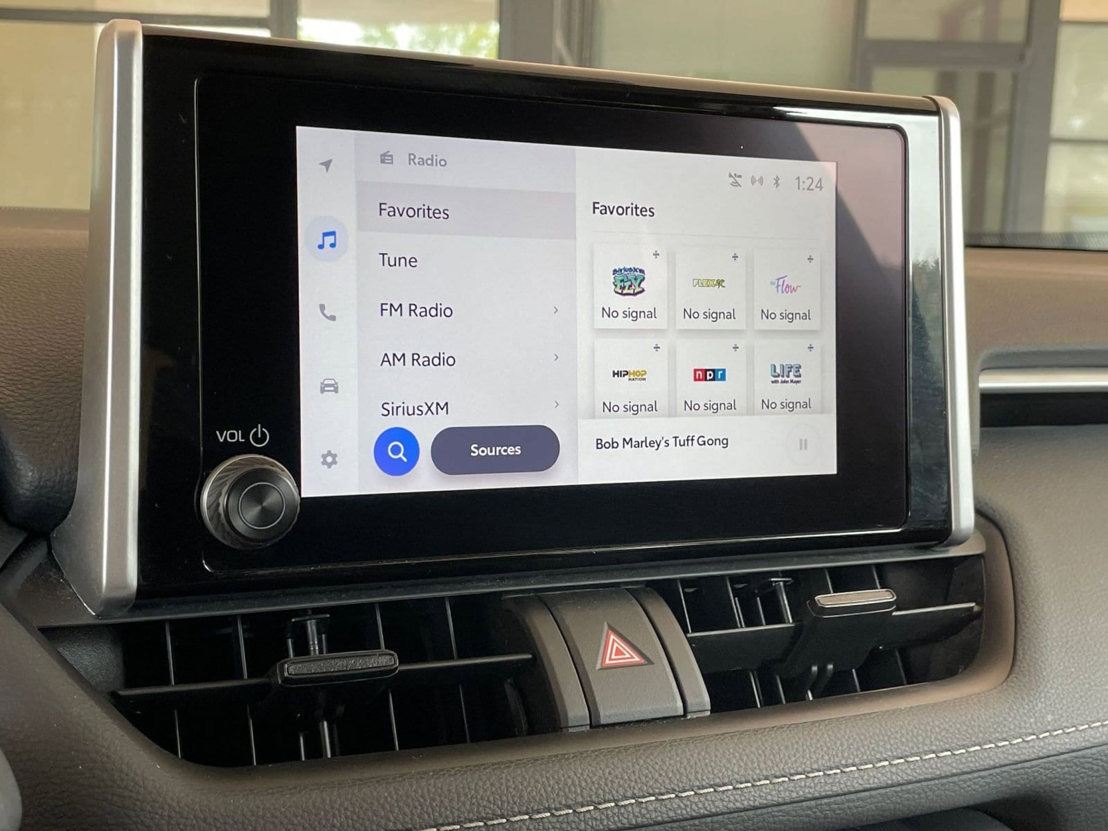 Thumbnail: 2025 Toyota RAV4 - 32