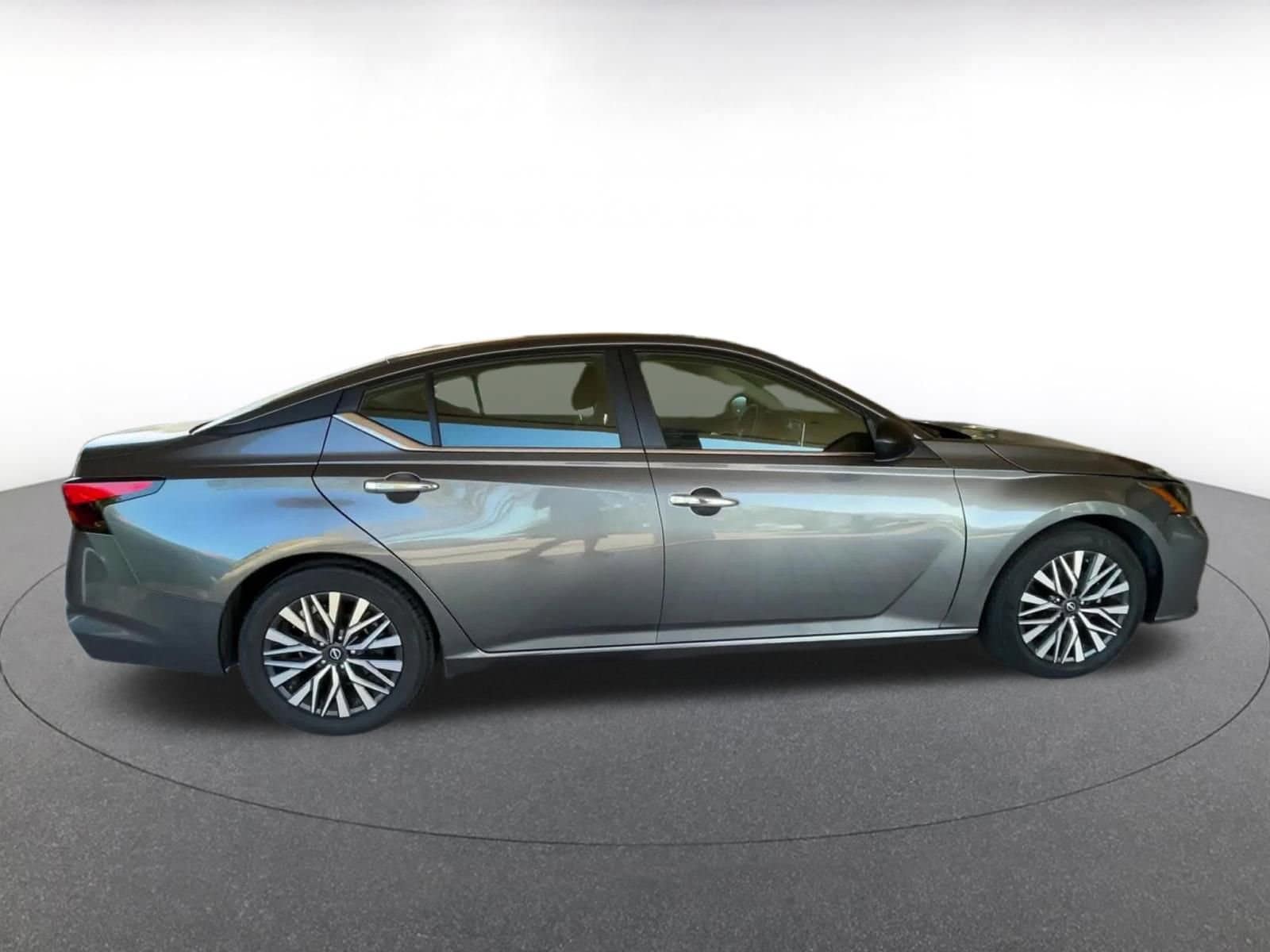 Thumbnail: 2025 Nissan Altima - 16