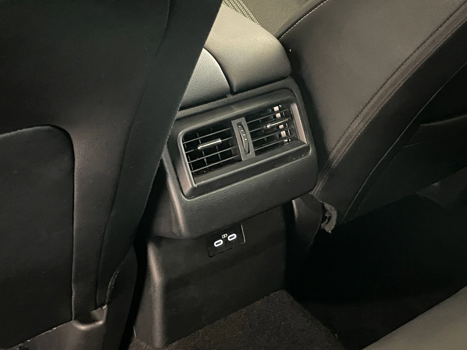 Thumbnail: 2025 Mazda CX-50 - 23