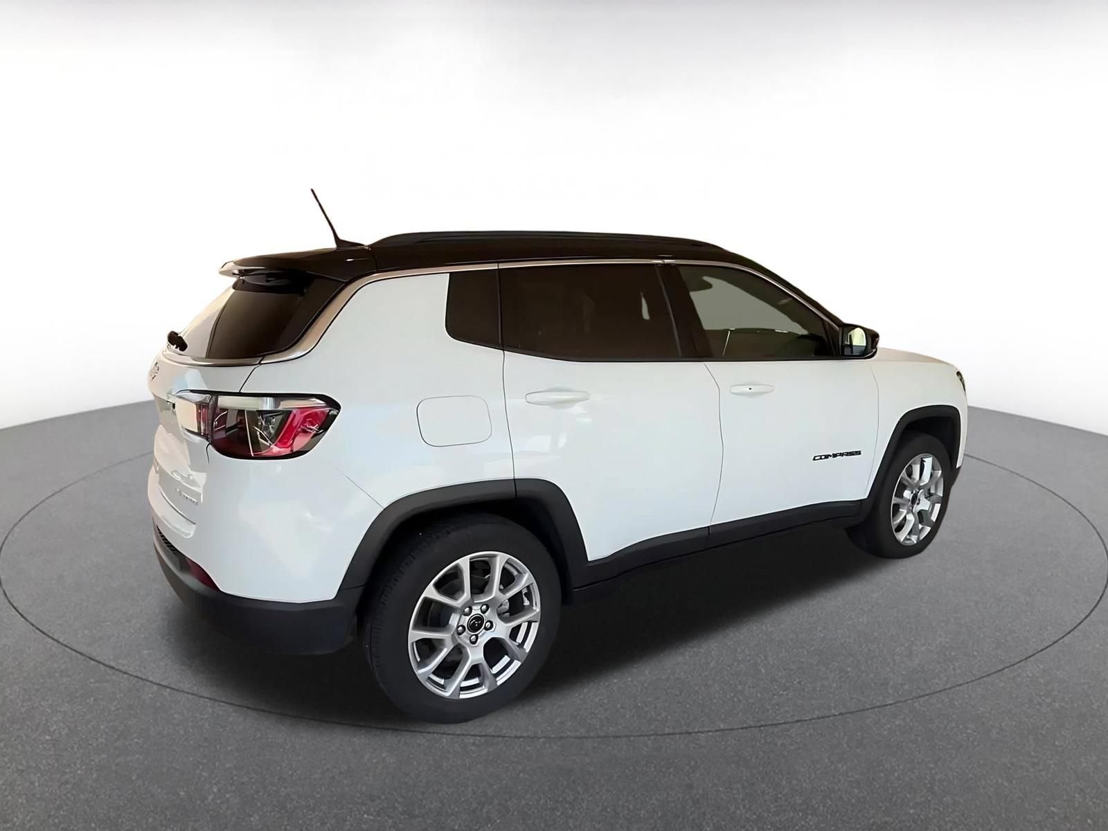 Thumbnail: 2025 Jeep Compass - 14