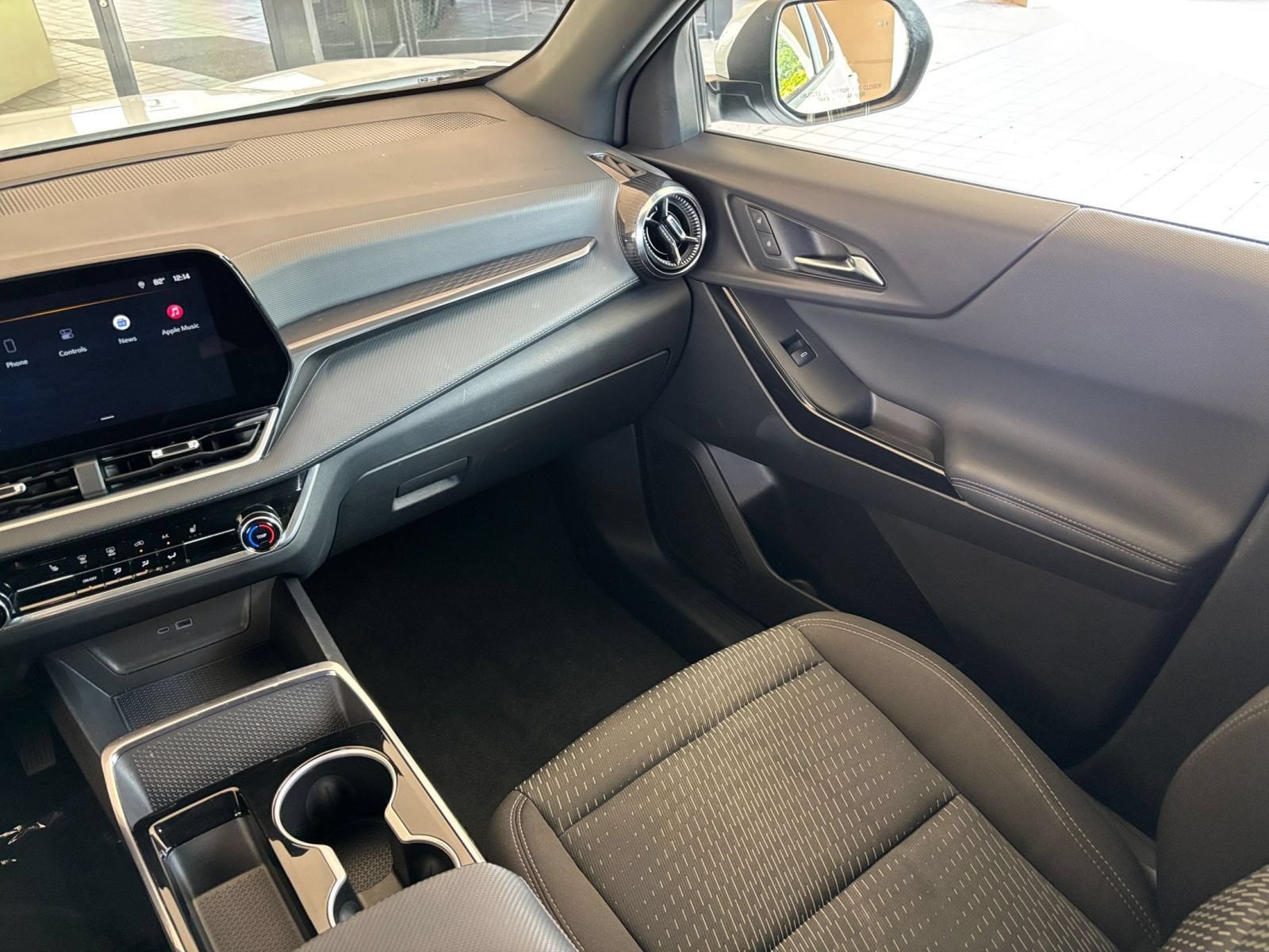 Thumbnail: 2025 Chevrolet Equinox - 32