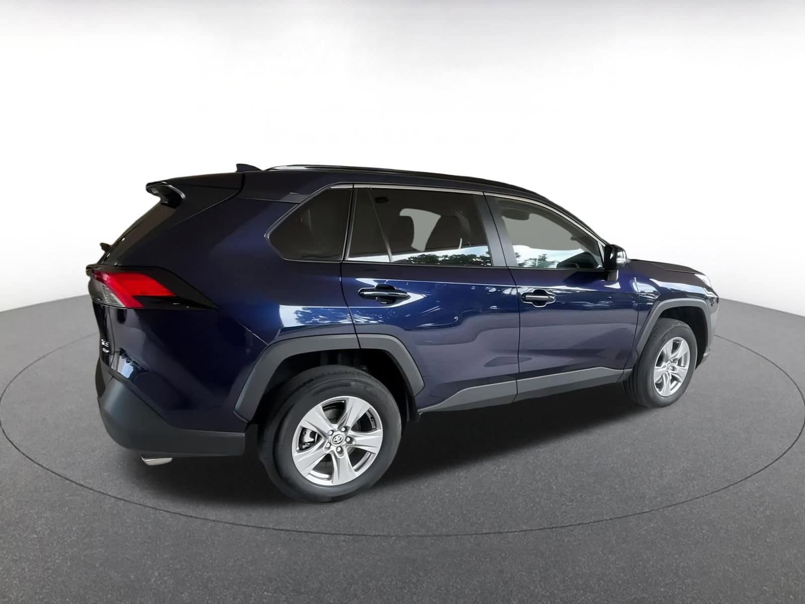 Thumbnail: 2025 Toyota RAV4 - 27