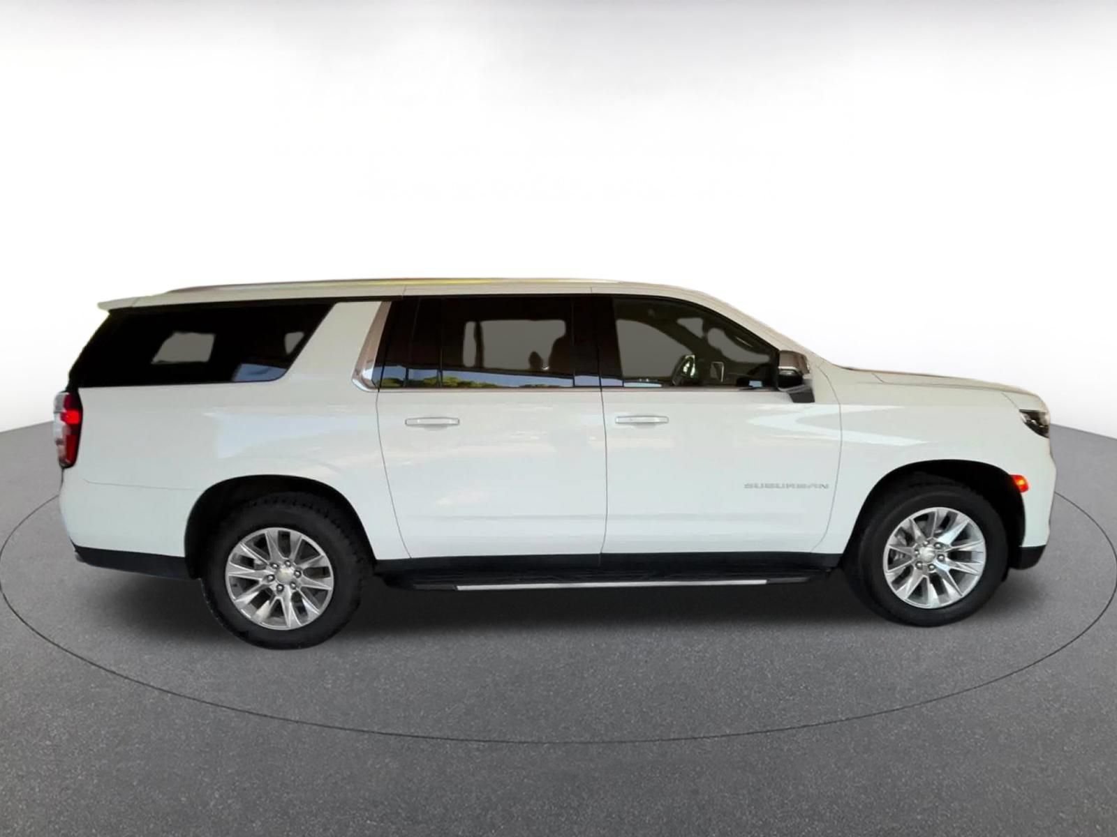 Thumbnail: 2023 Chevrolet Suburban - 16