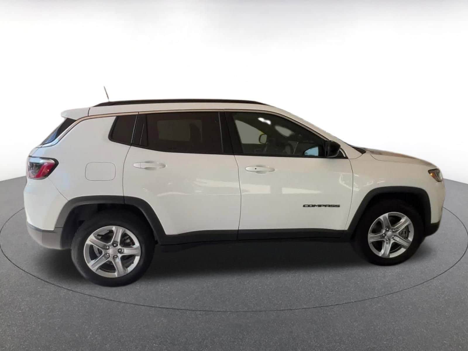Thumbnail: 2023 Jeep Compass - 16