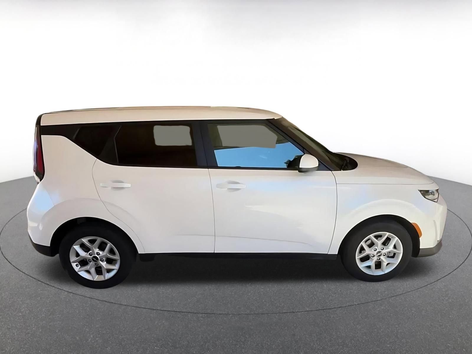 Thumbnail: 2025 Kia Soul - 16