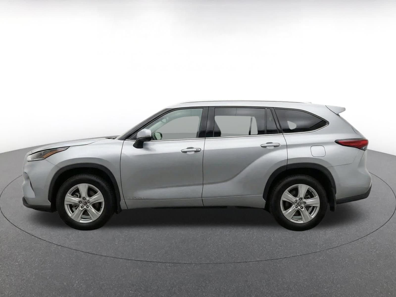 Thumbnail: 2025 Toyota Highlander - 10