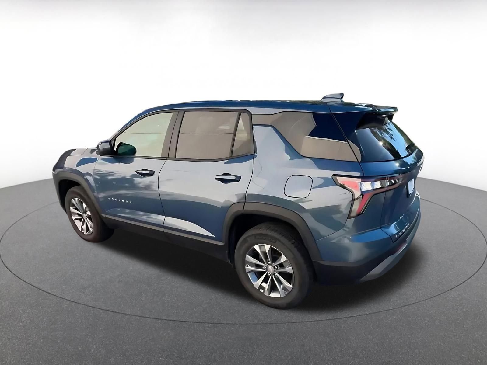 Thumbnail: 2025 Chevrolet Equinox - 10