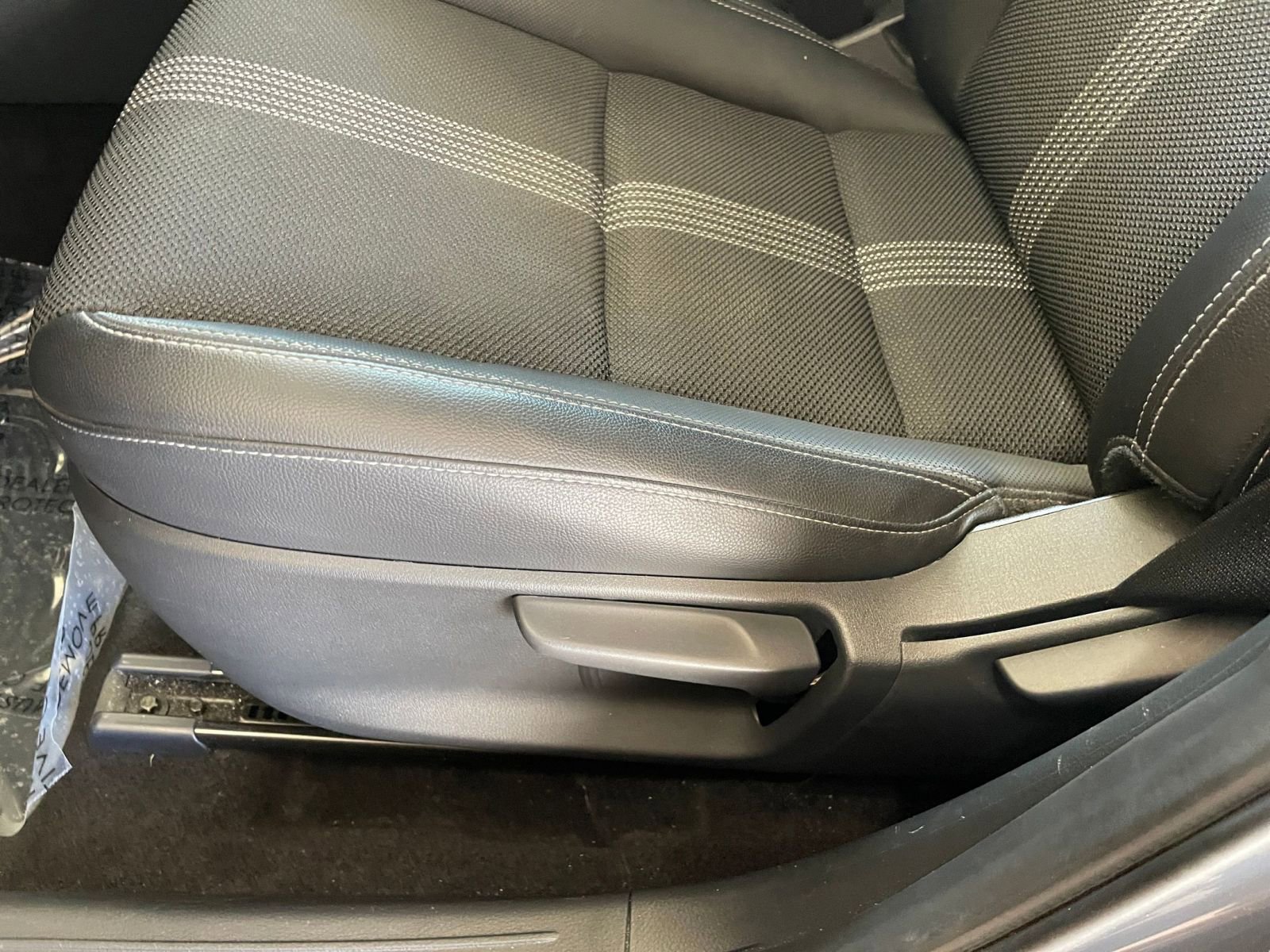 Thumbnail: 2025 Mazda CX-50 - 23