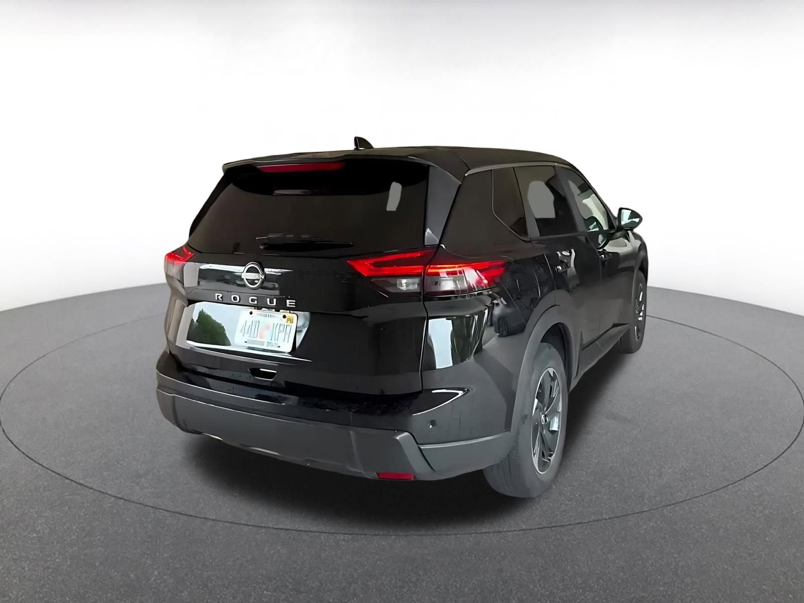 Thumbnail: 2025 Nissan Rogue - 15