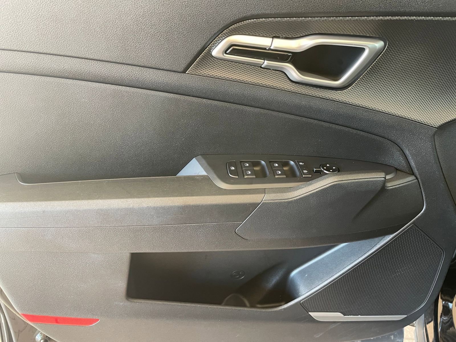 Thumbnail: 2025 Kia Sportage - 20