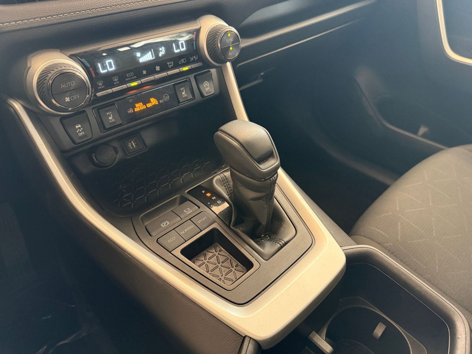 Thumbnail: 2025 Toyota RAV4 - 35