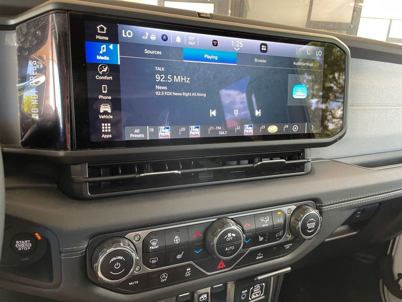 Thumbnail: 2025 Jeep Wrangler - 21