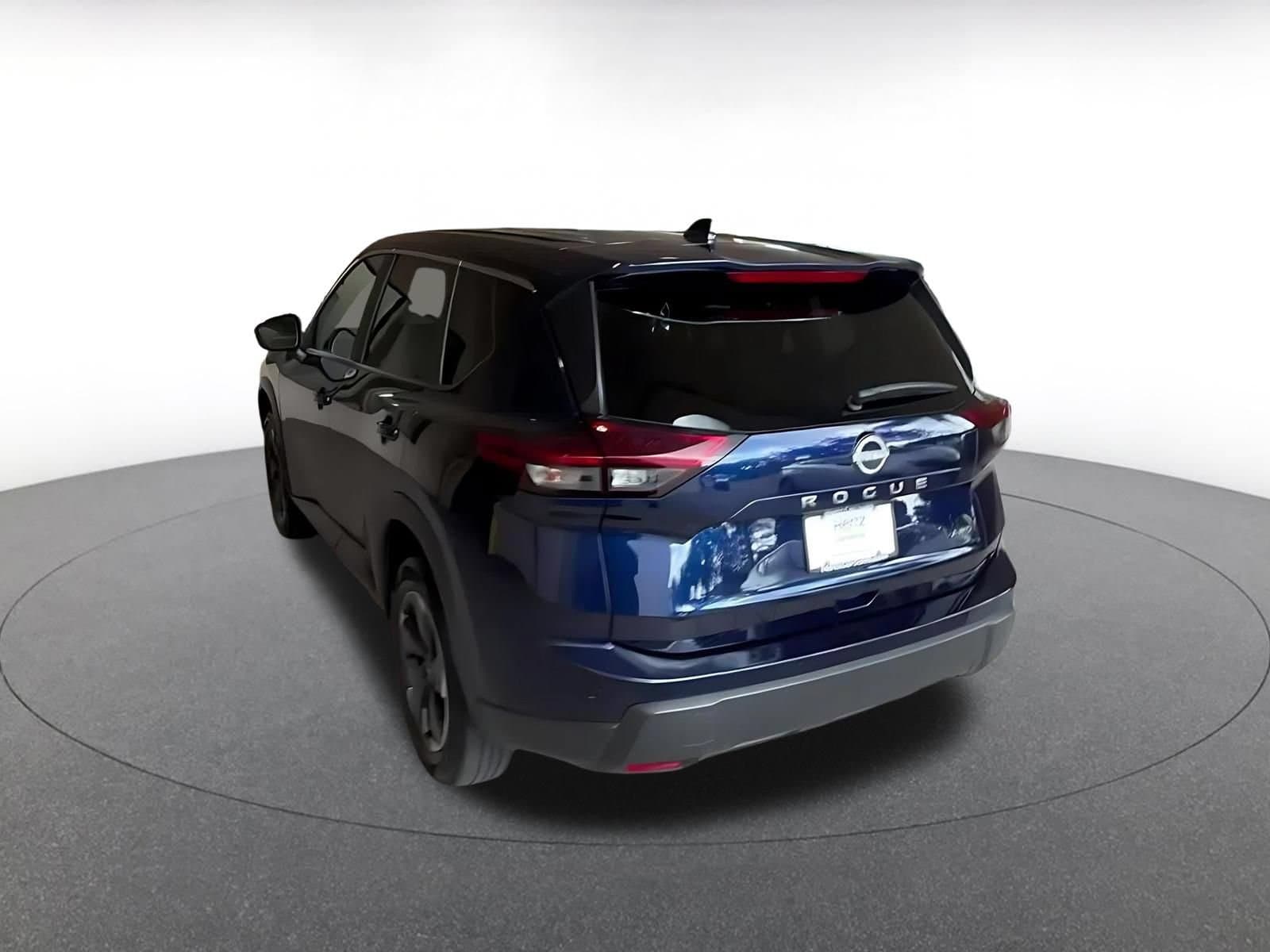 Thumbnail: 2025 Nissan Rogue - 10
