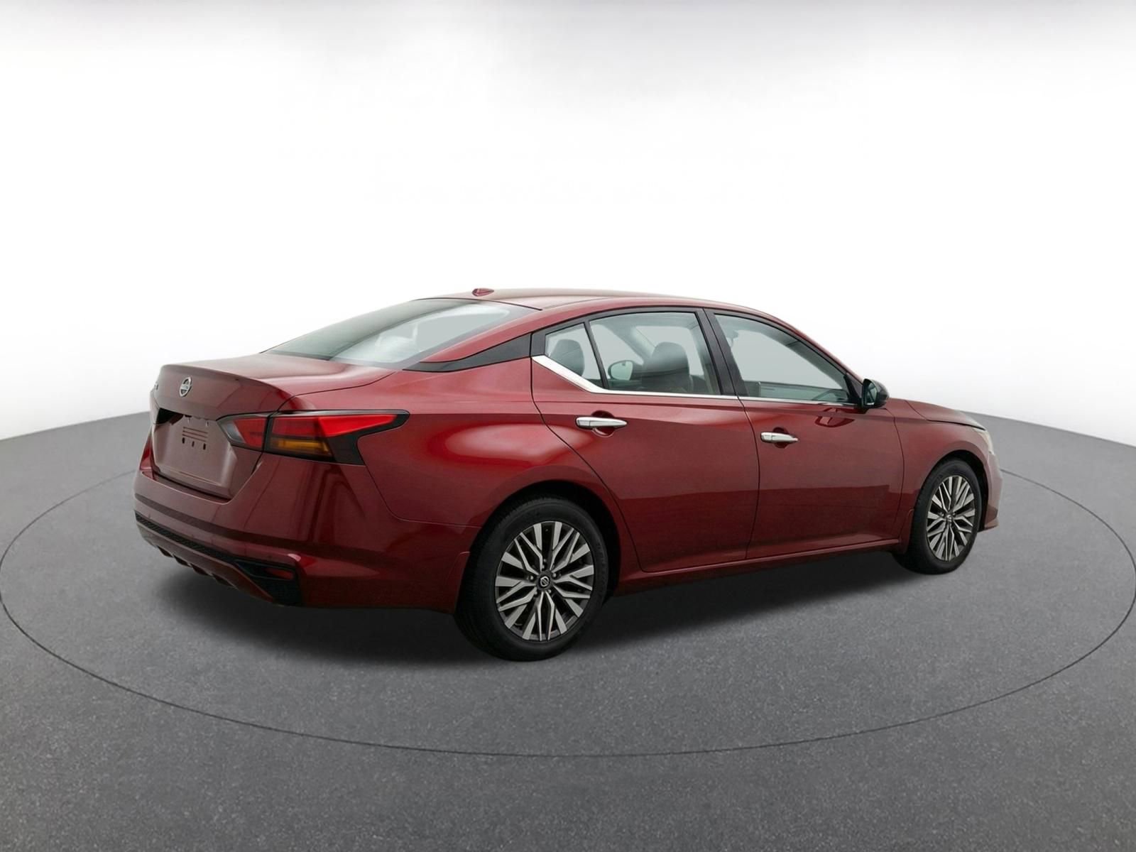 Thumbnail: 2025 Nissan Altima - 9