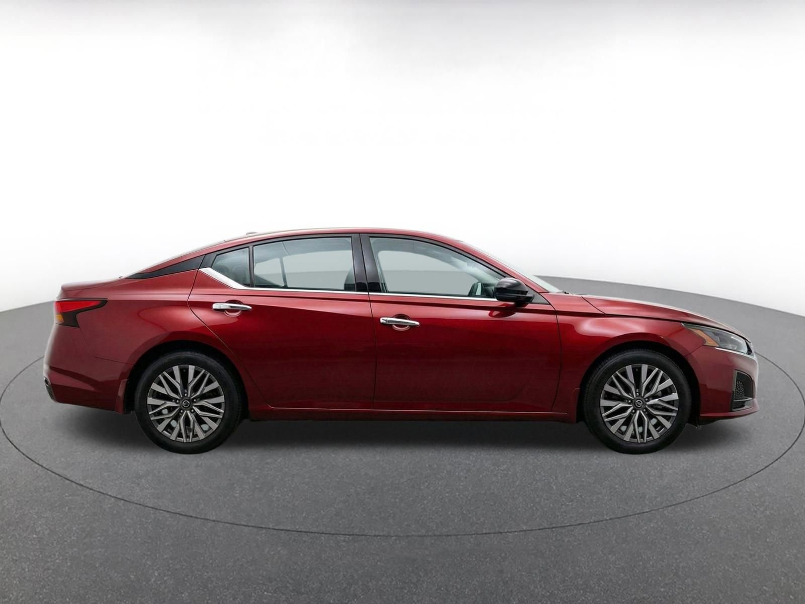 Thumbnail: 2025 Nissan Altima - 10