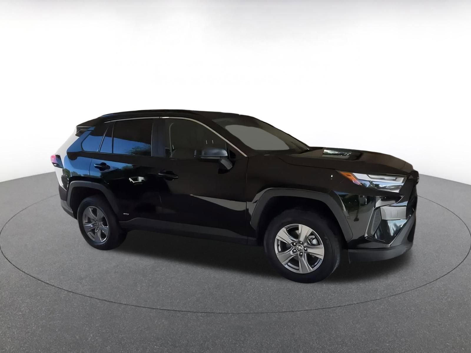 Thumbnail: 2025 Toyota RAV4 - 3
