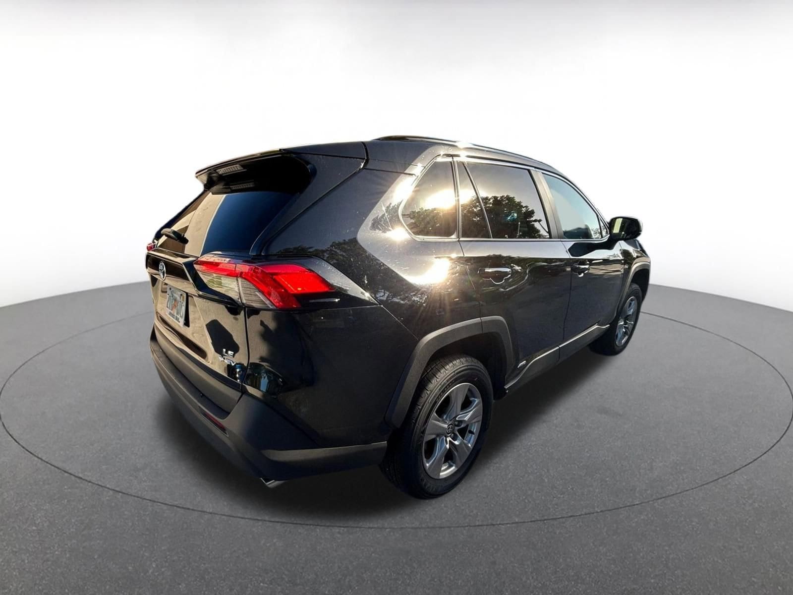 Thumbnail: 2025 Toyota RAV4 - 23