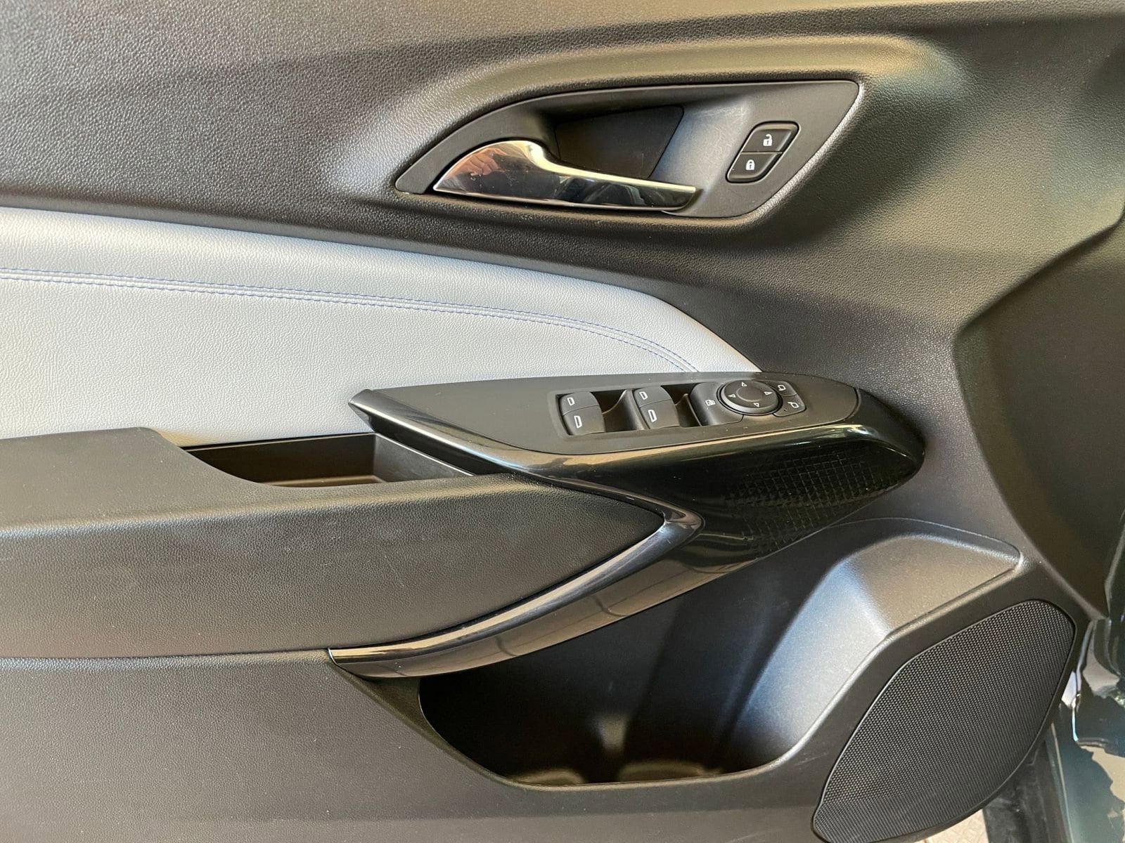 Thumbnail: 2025 Chevrolet Trax - 20