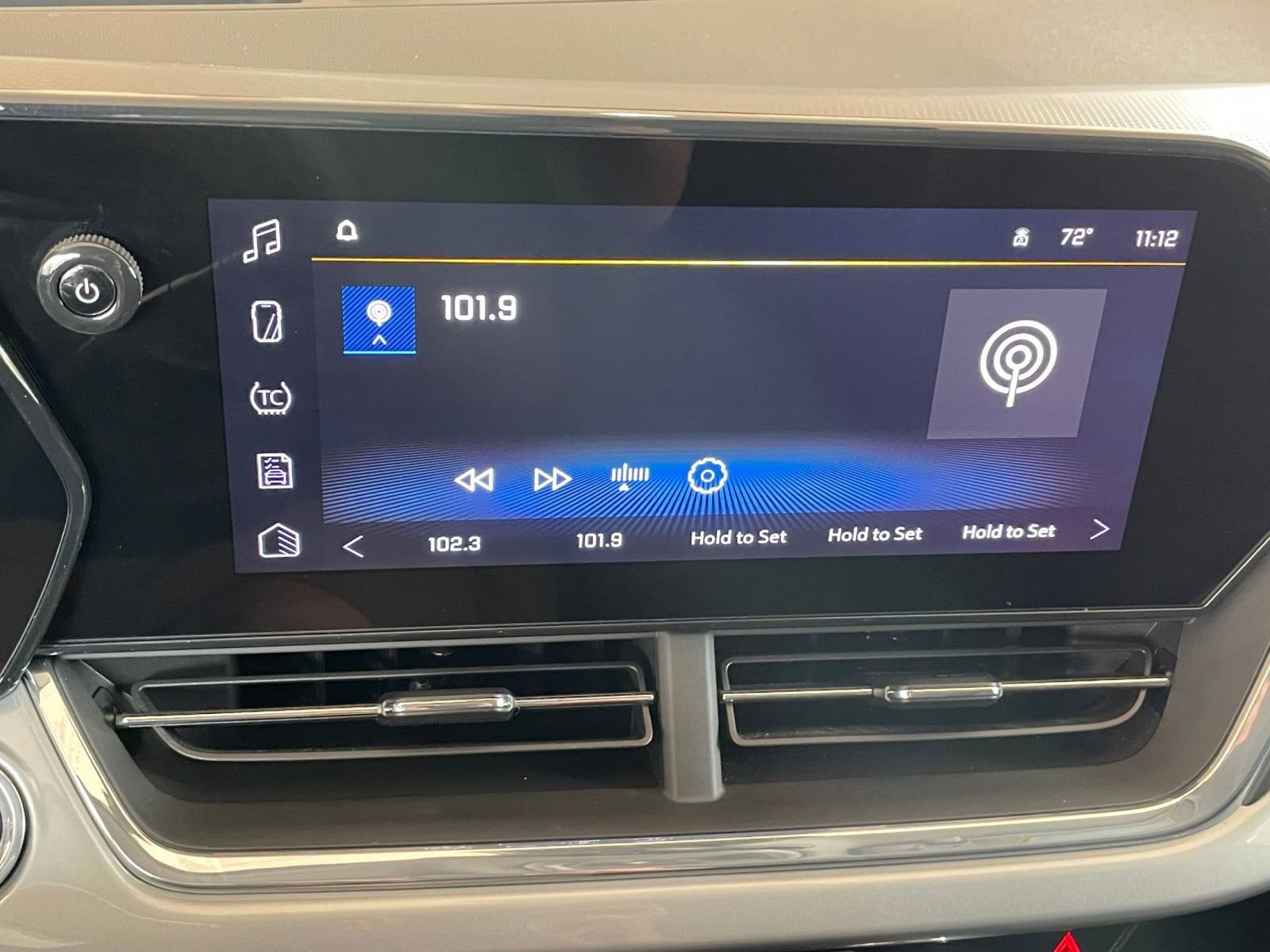 Thumbnail: 2025 Chevrolet Trax - 21