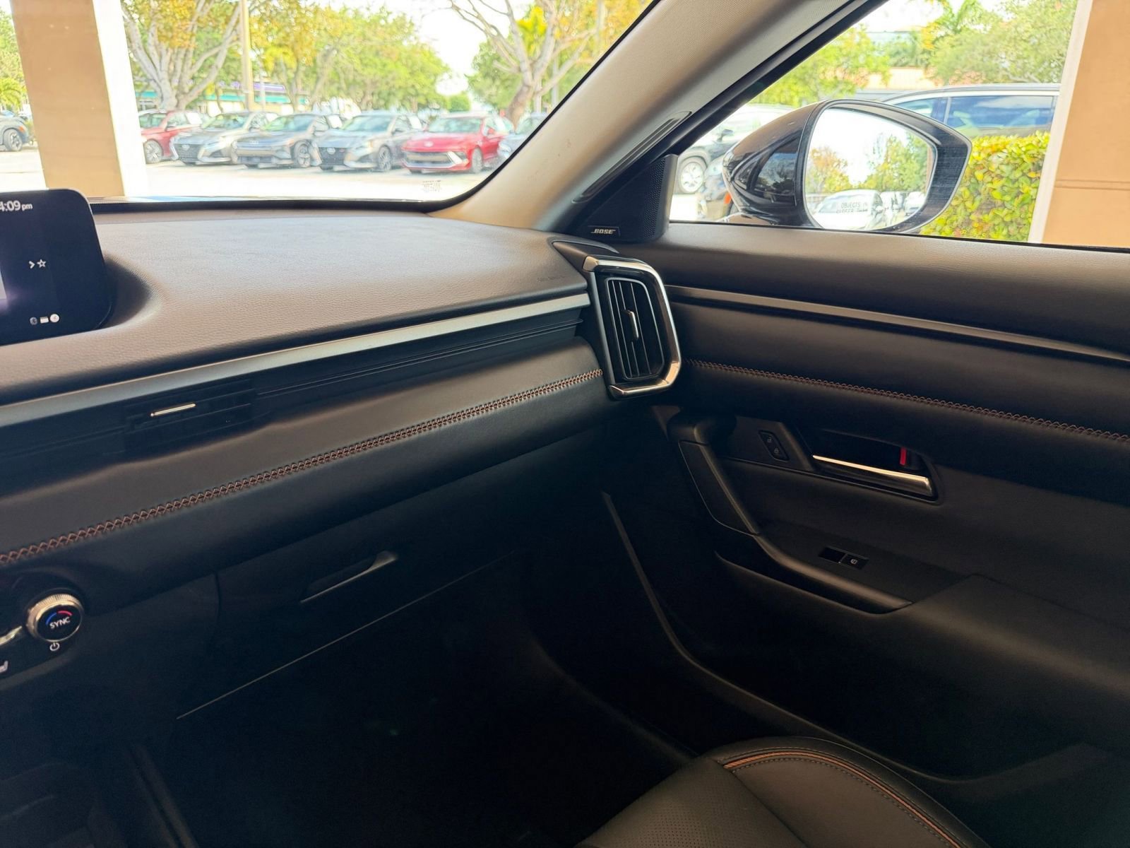 Thumbnail: 2025 Mazda CX-50 - 32