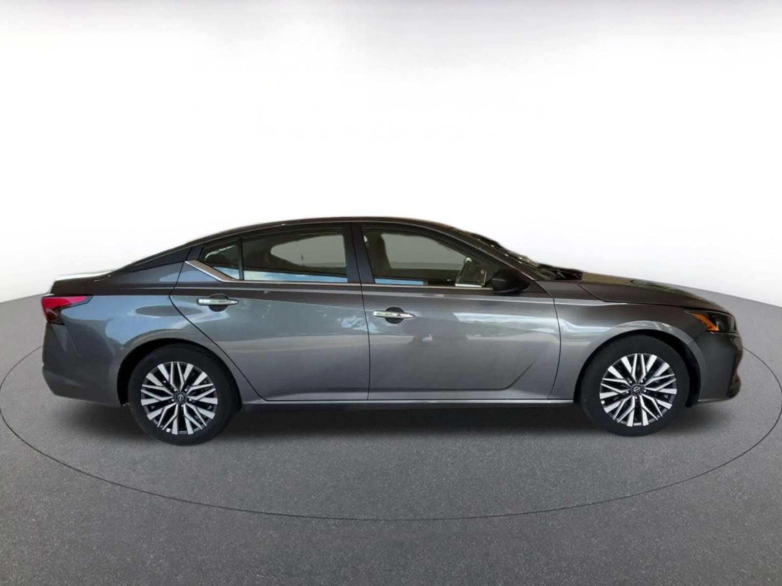 Thumbnail: 2025 Nissan Altima - 16