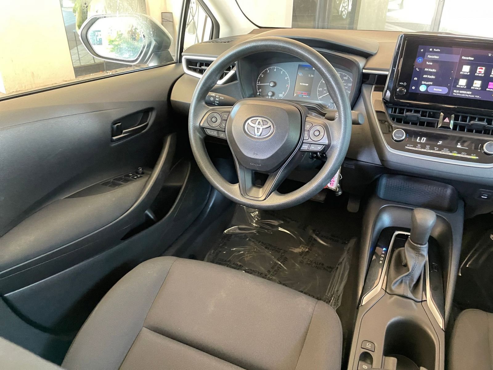 Thumbnail: 2024 Toyota Corolla - 32