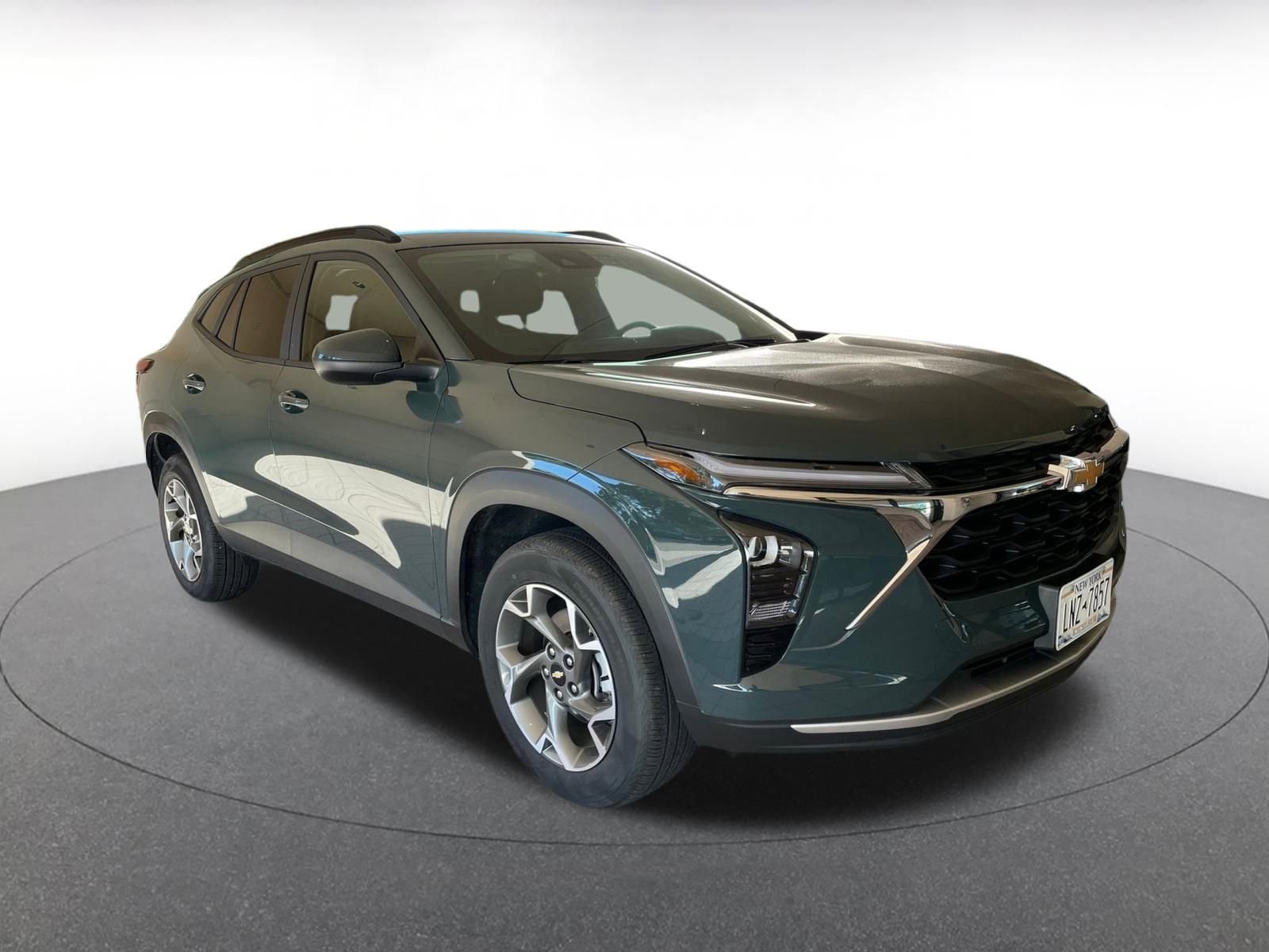 Thumbnail: 2025 Chevrolet Trax - 2