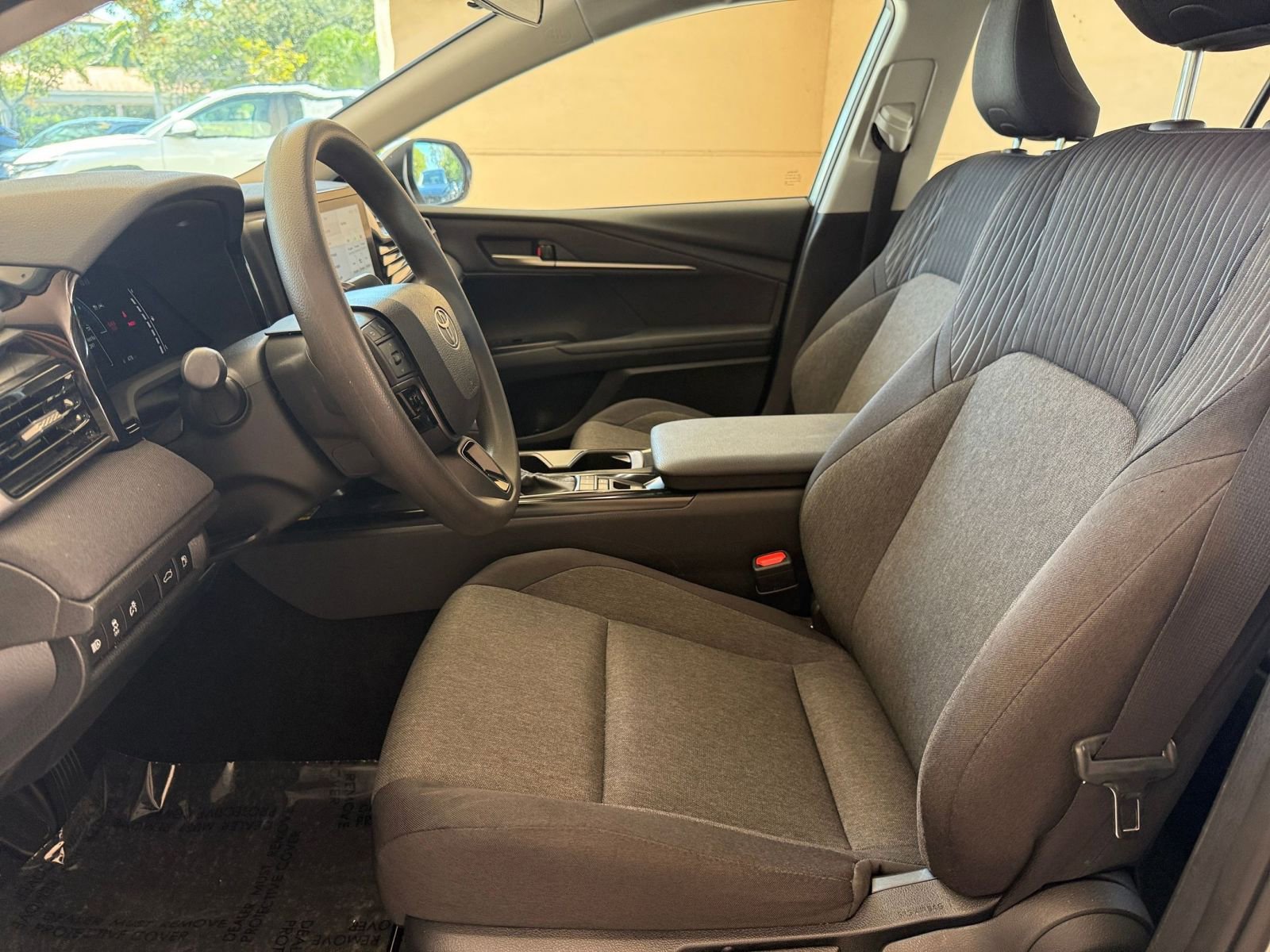 Thumbnail: 2025 Toyota Camry - 21