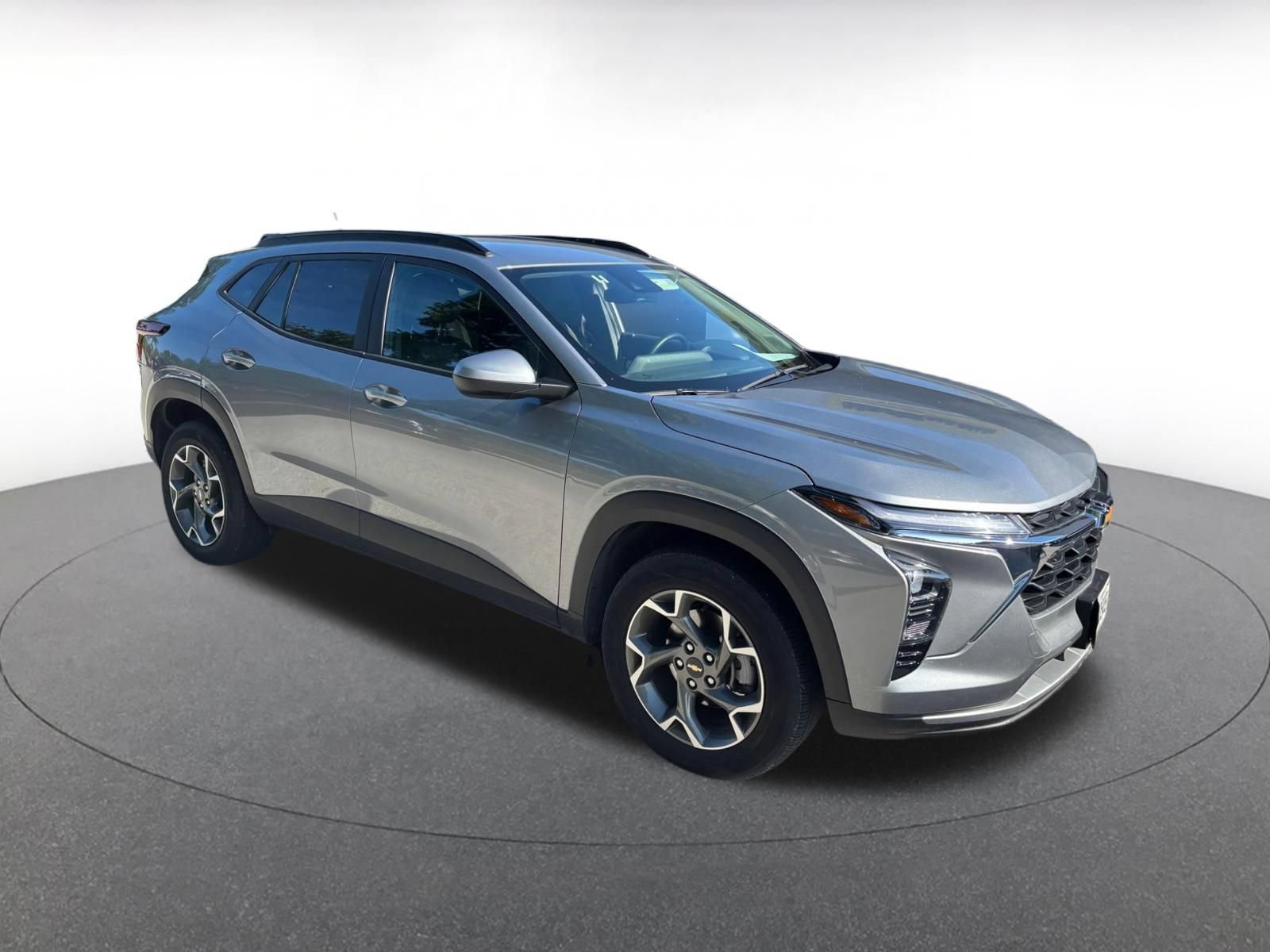 Thumbnail: 2025 Chevrolet Trax - 3