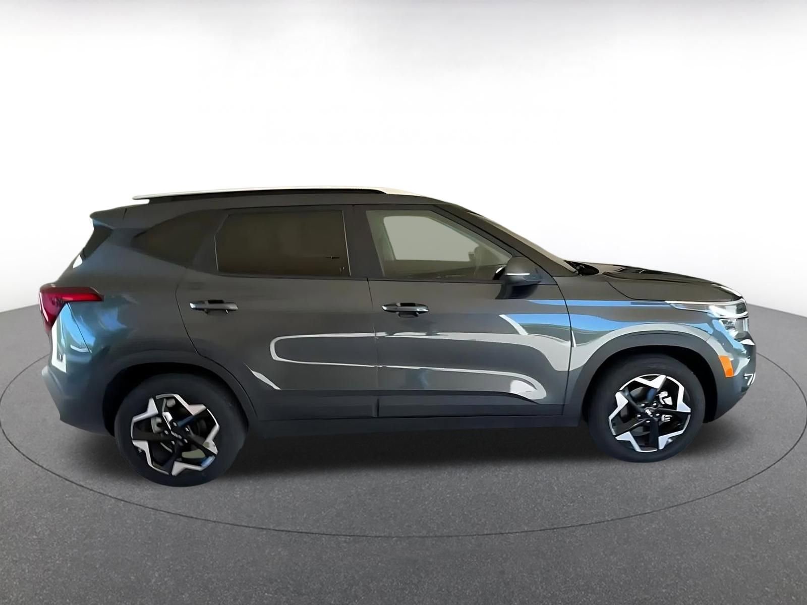 Thumbnail: 2025 Kia Seltos - 16