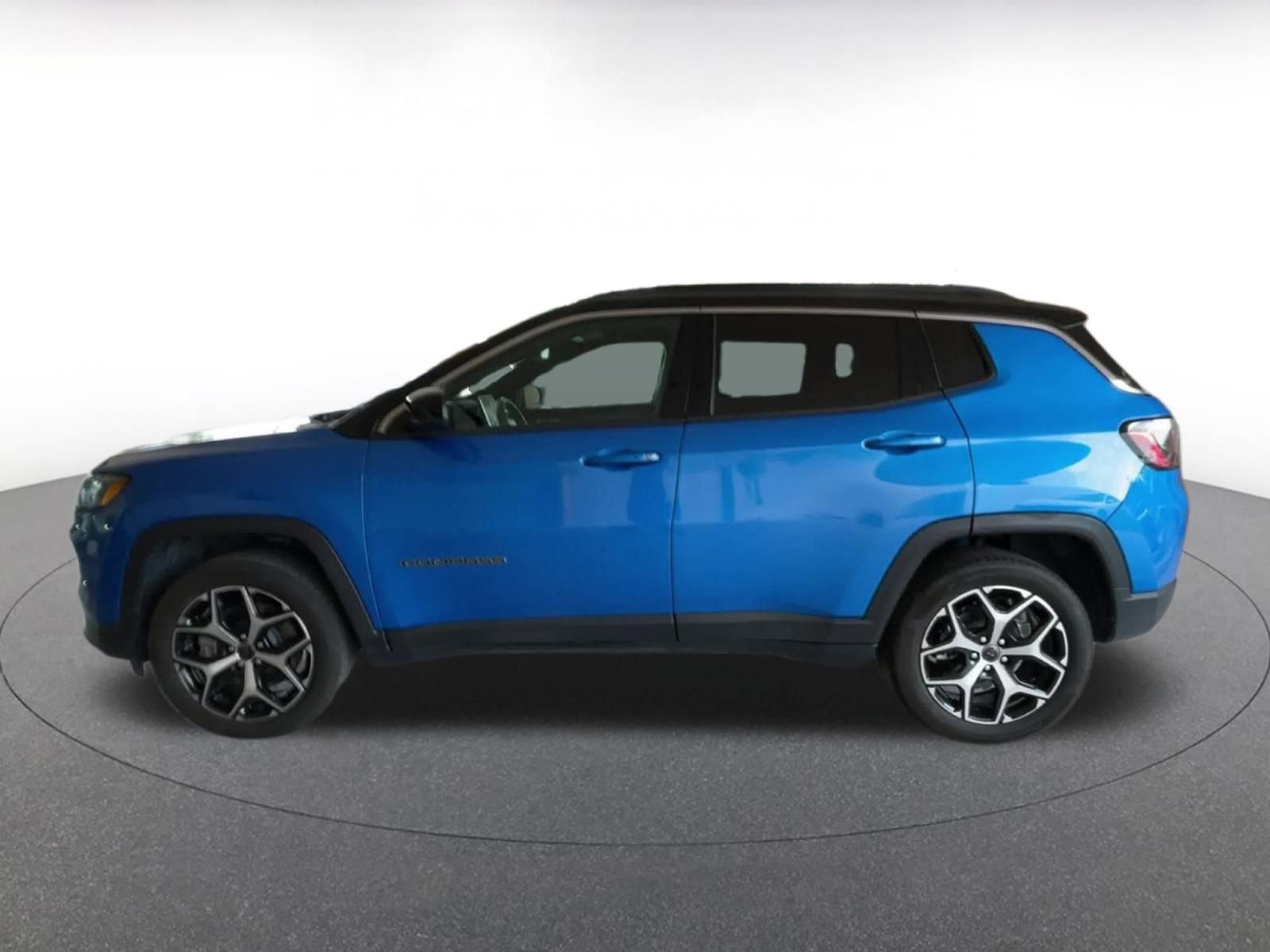 Thumbnail: 2025 Jeep Compass - 9