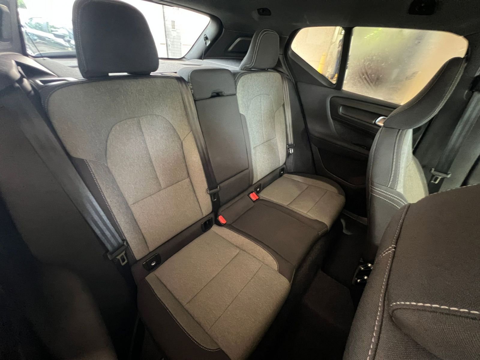 Thumbnail: 2024 Volvo XC40 - 32