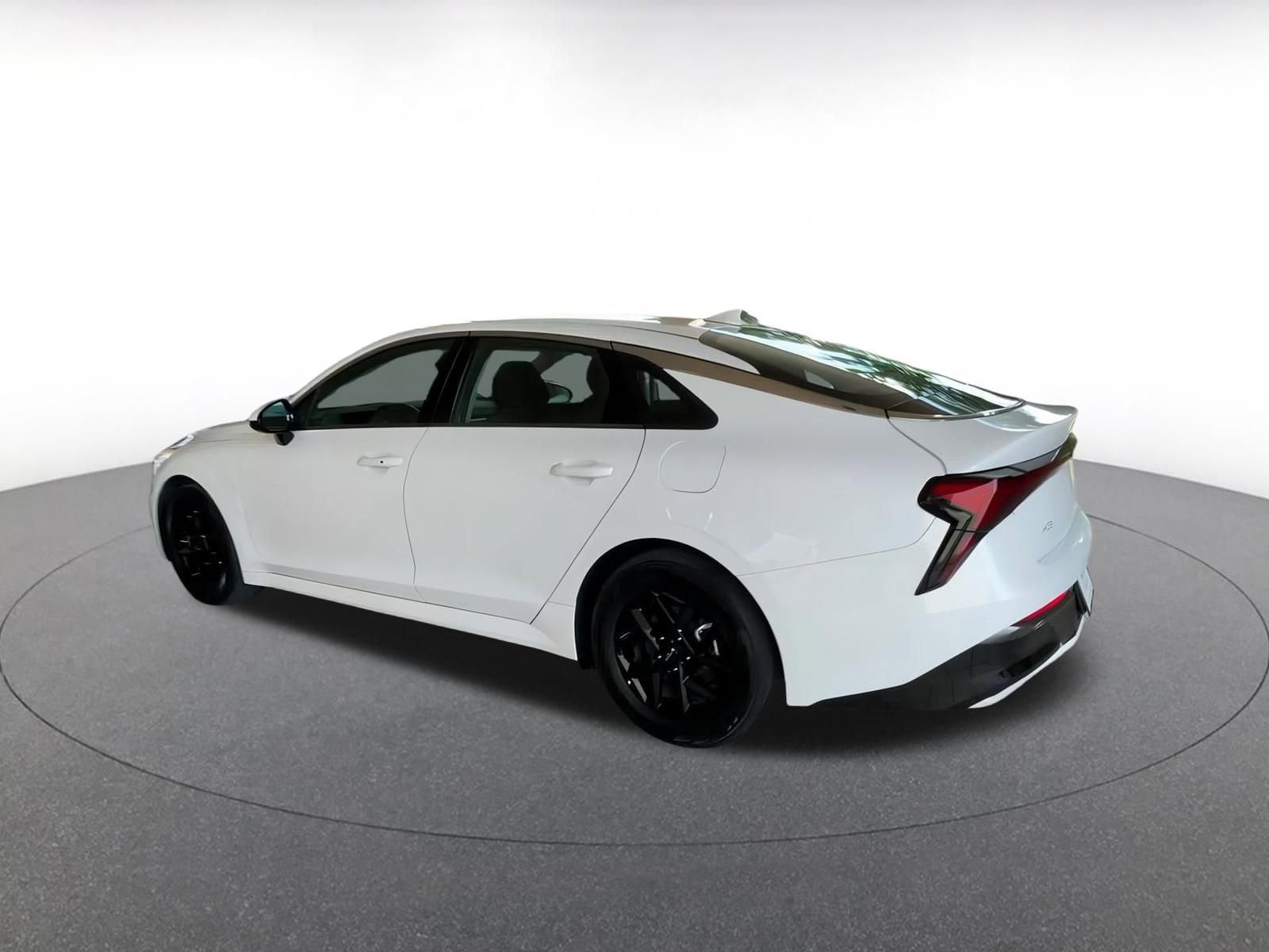 Thumbnail: 2025 Kia K5 - 10