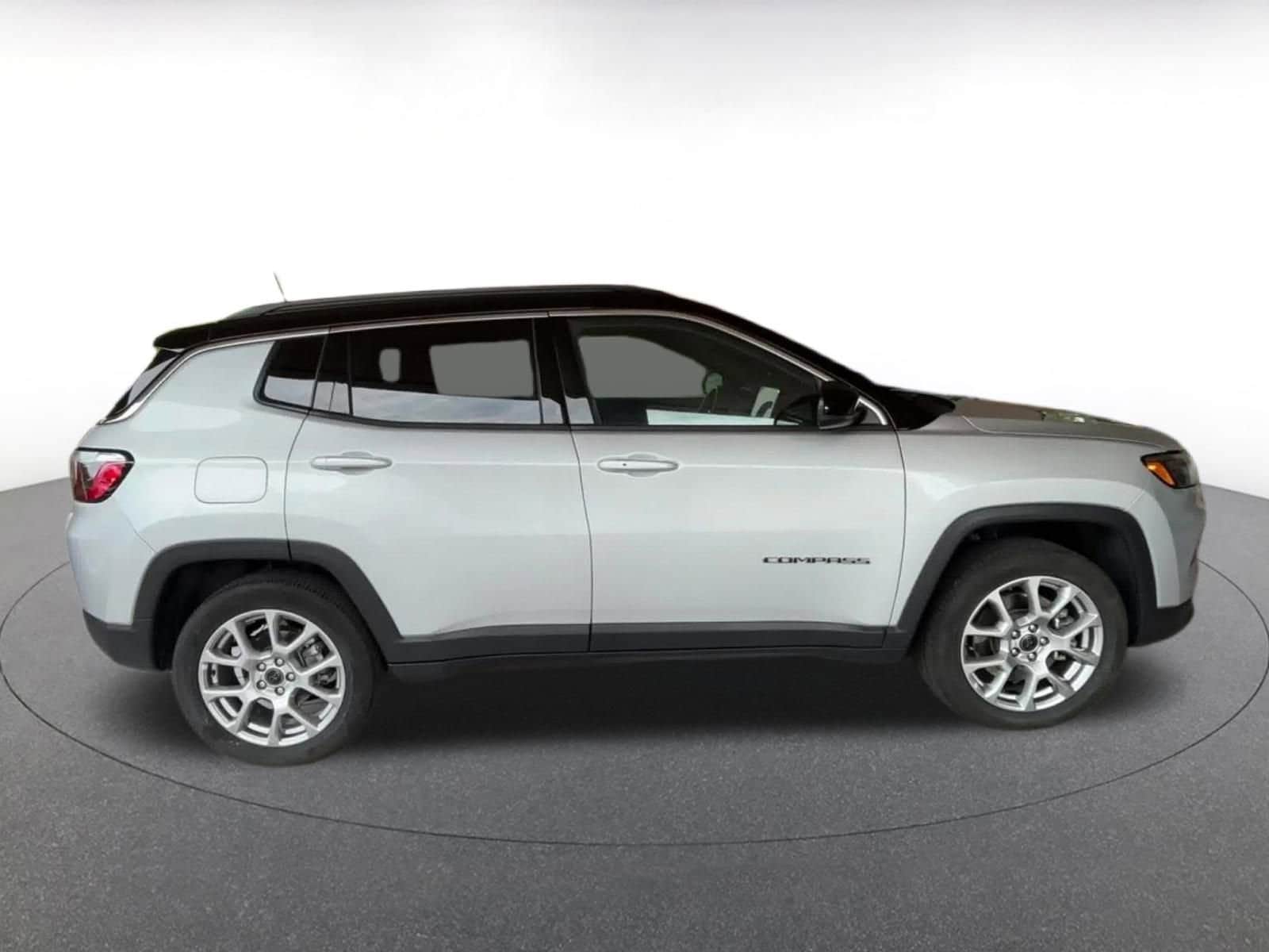 Thumbnail: 2025 Jeep Compass - 16