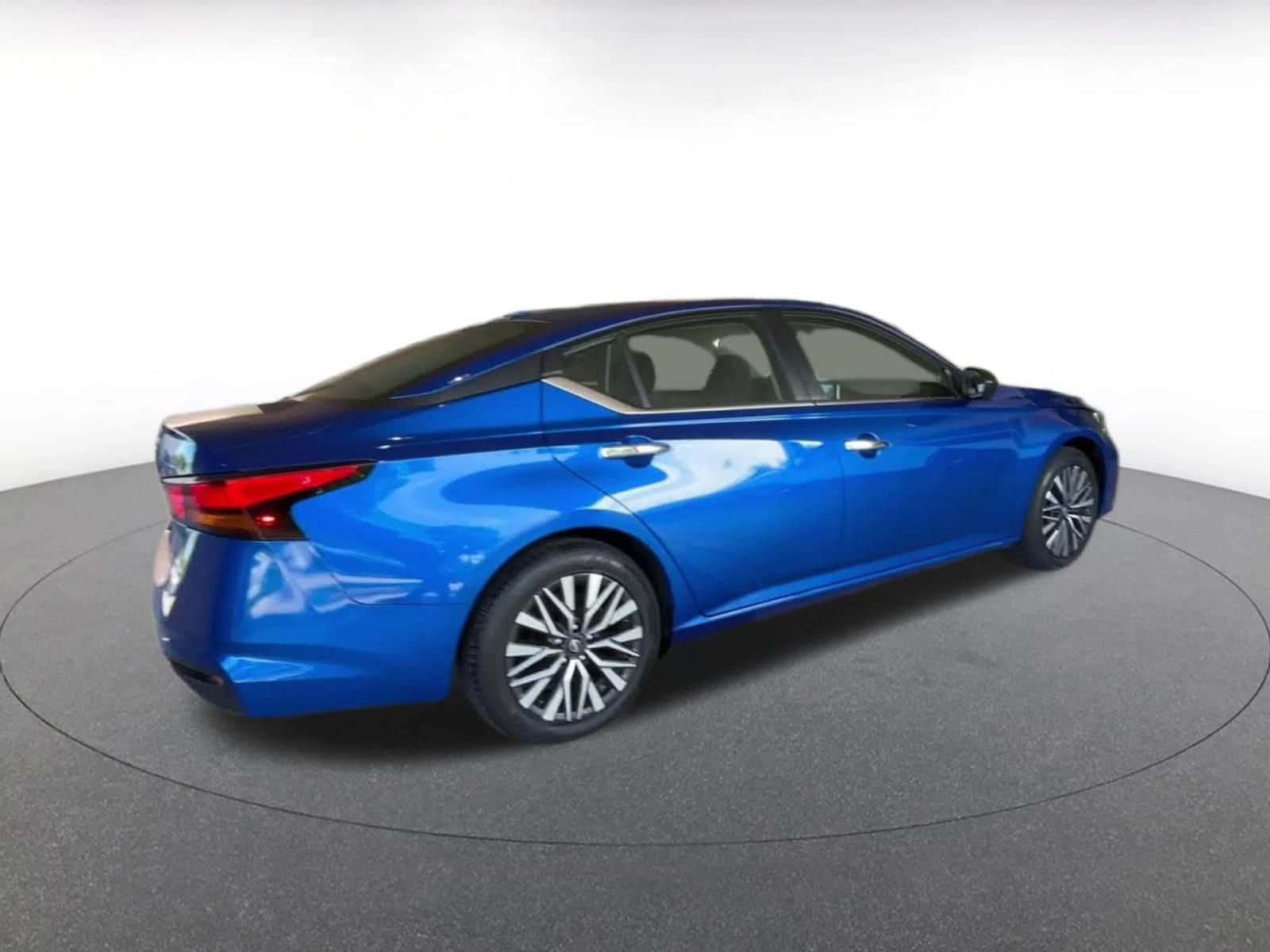 Thumbnail: 2025 Nissan Altima - 11
