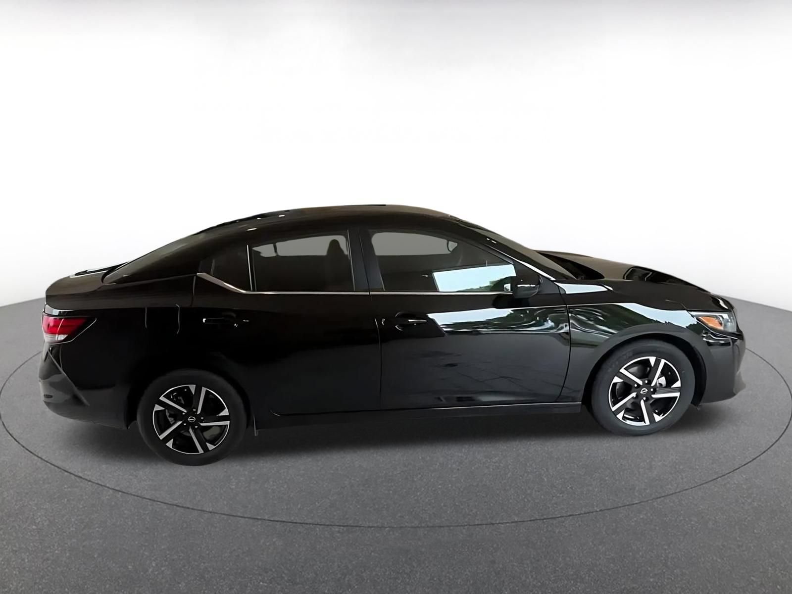 Thumbnail: 2025 Nissan Sentra - 16