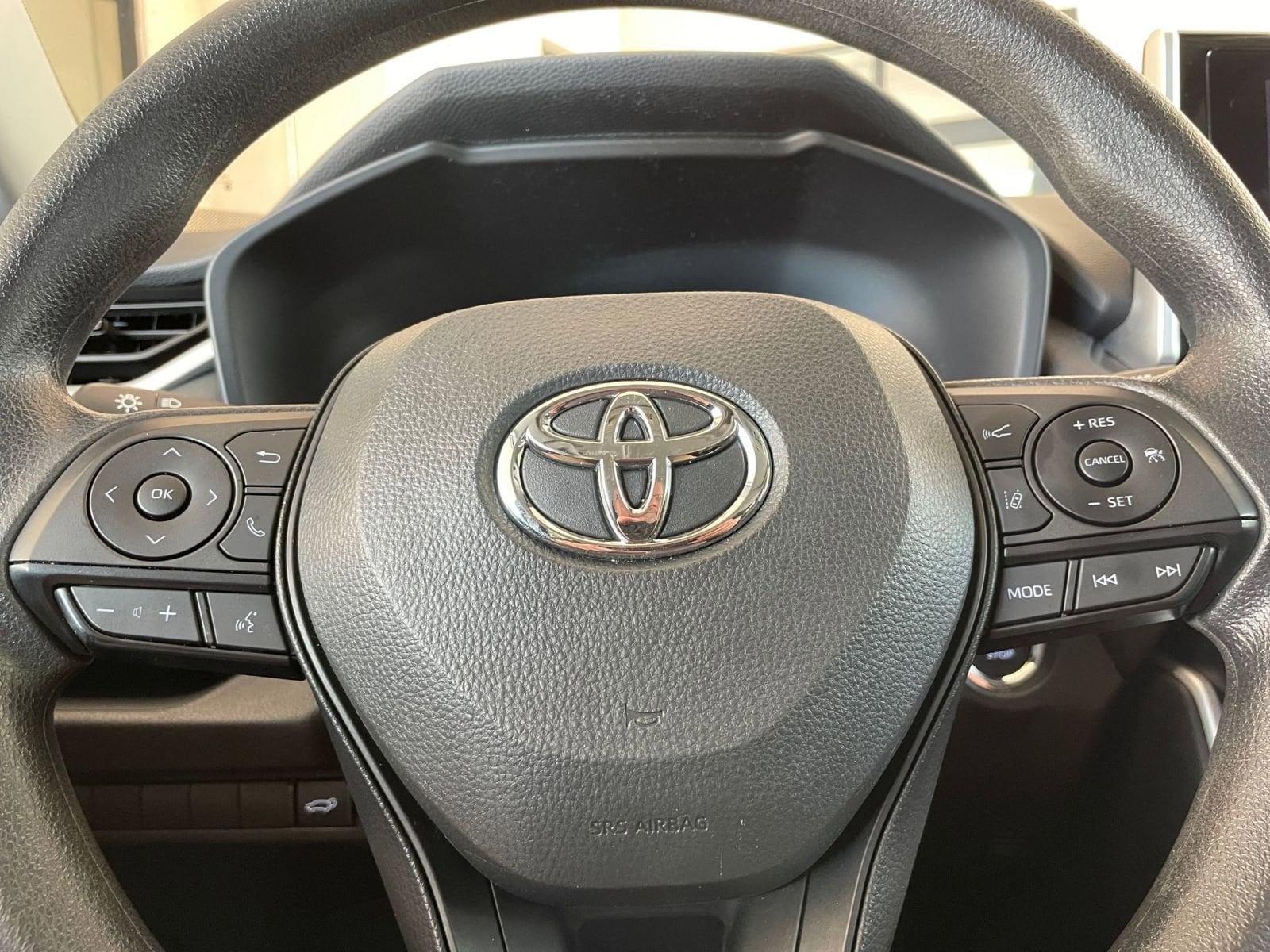 Thumbnail: 2025 Toyota RAV4 - 28